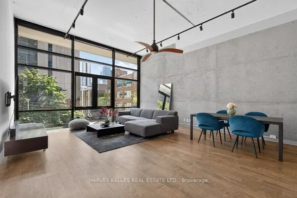 86 Gerrard Street E