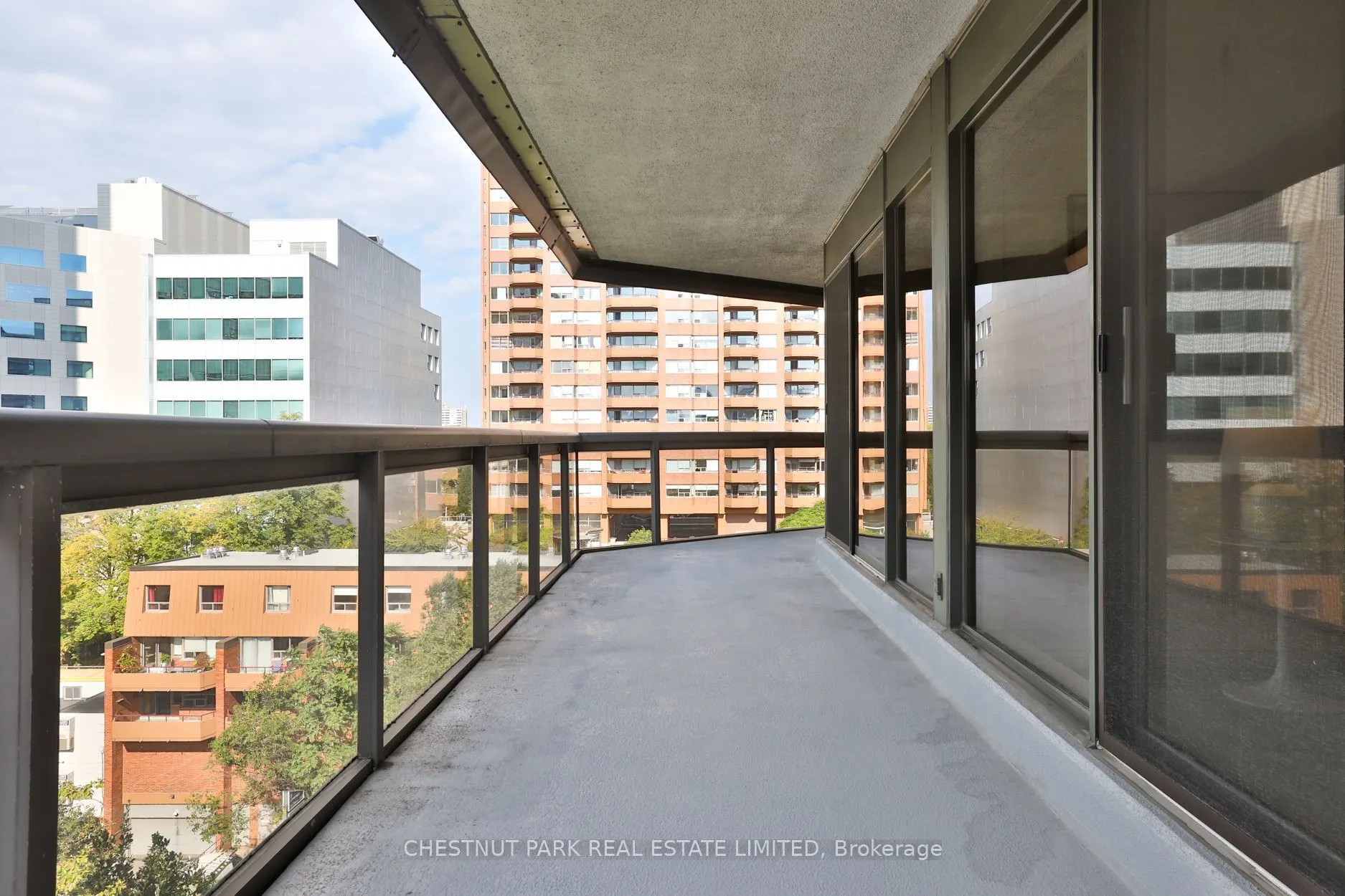 70 Rosehill Avenue #805