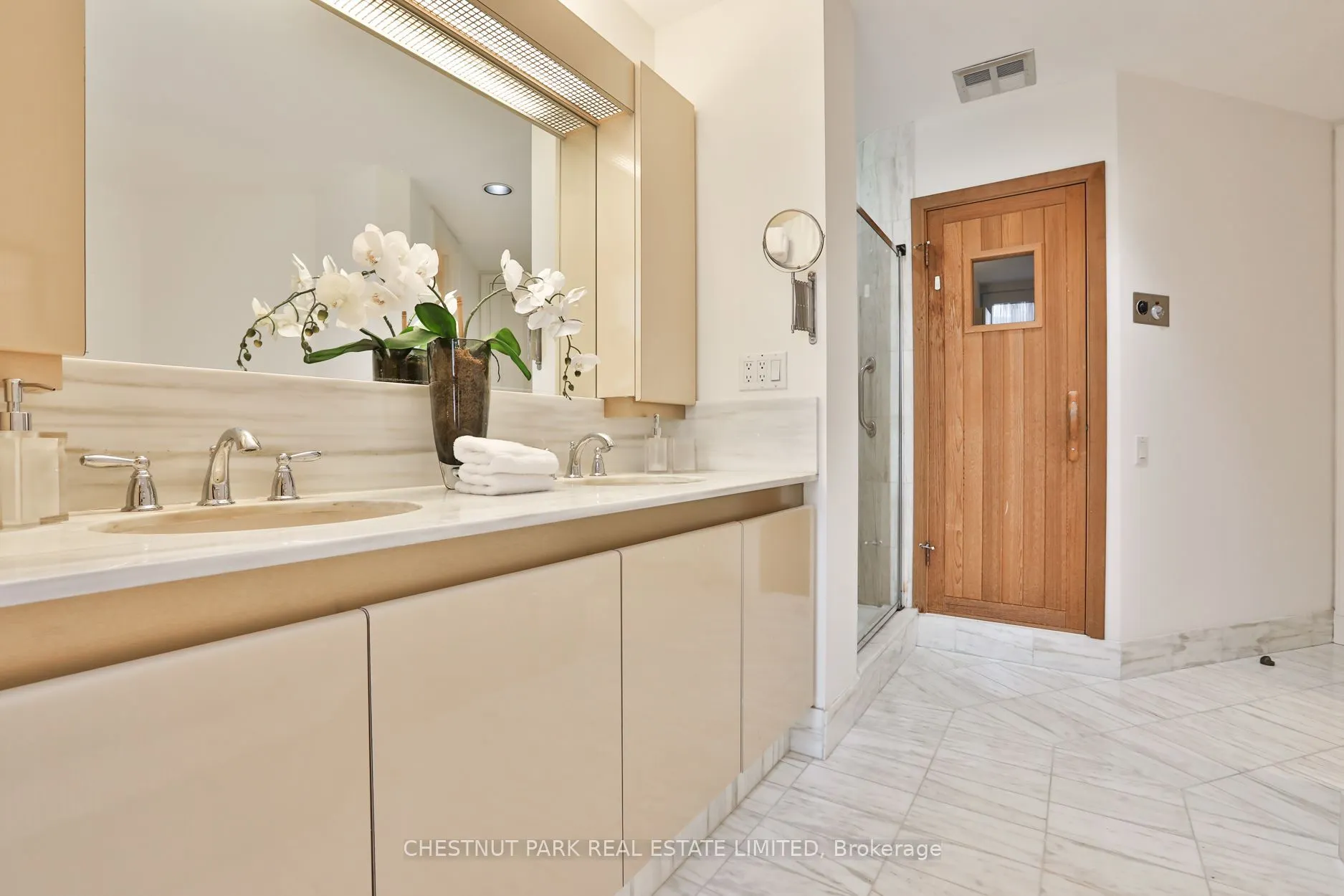 70 Rosehill Avenue #805