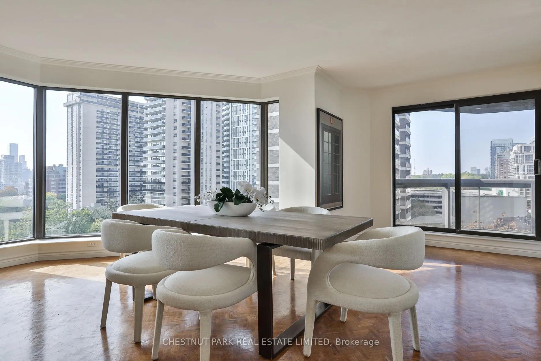 70 Rosehill Avenue #805