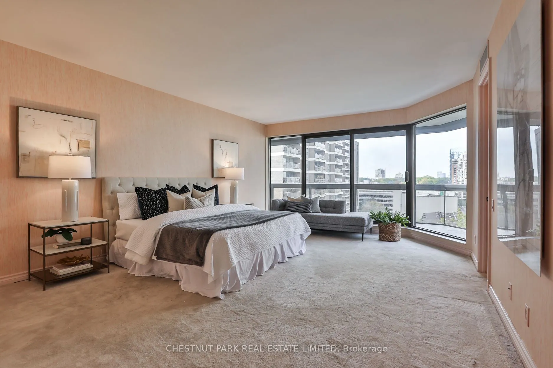 70 Rosehill Avenue #805