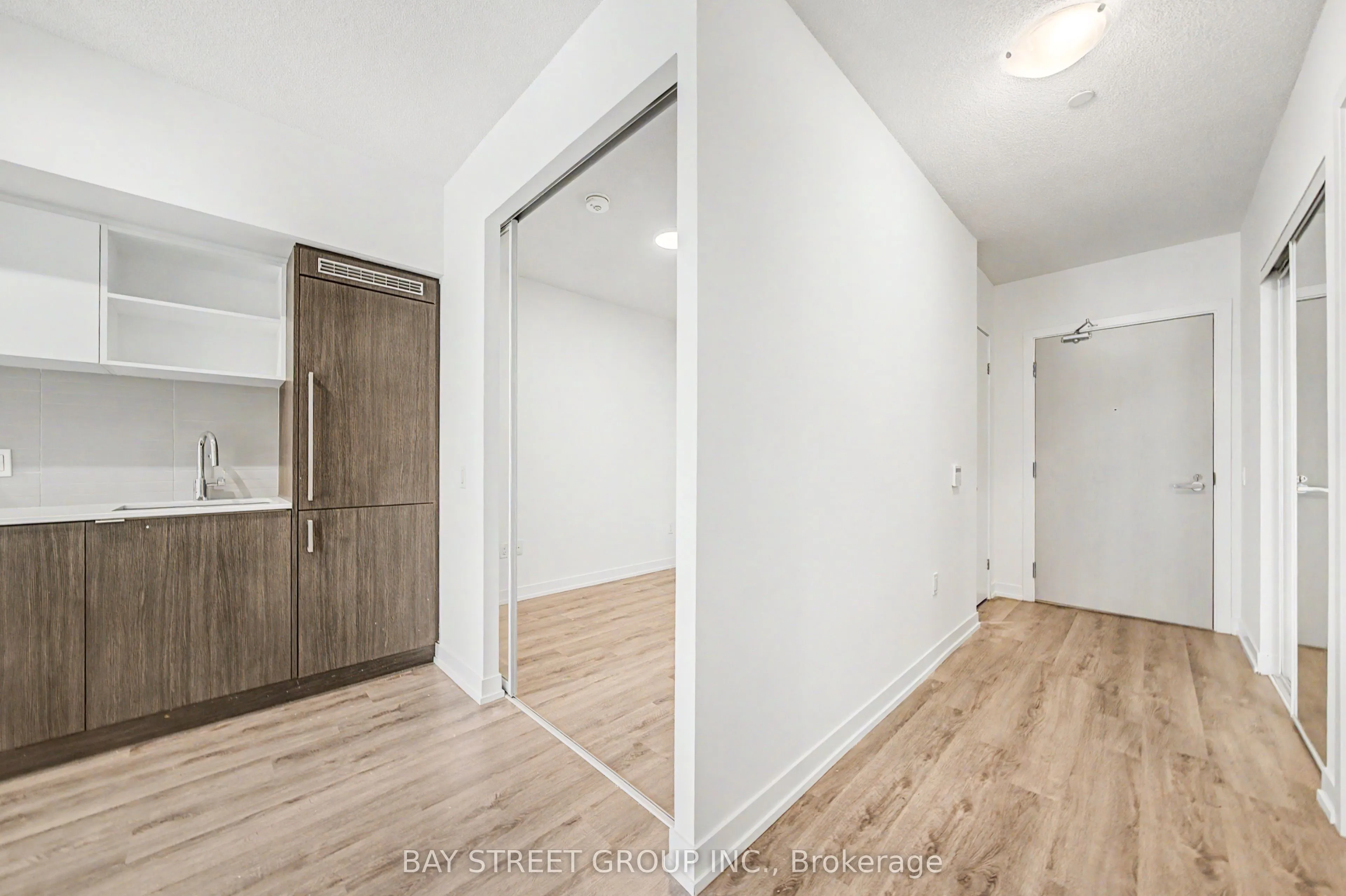 138 Downes Street #806