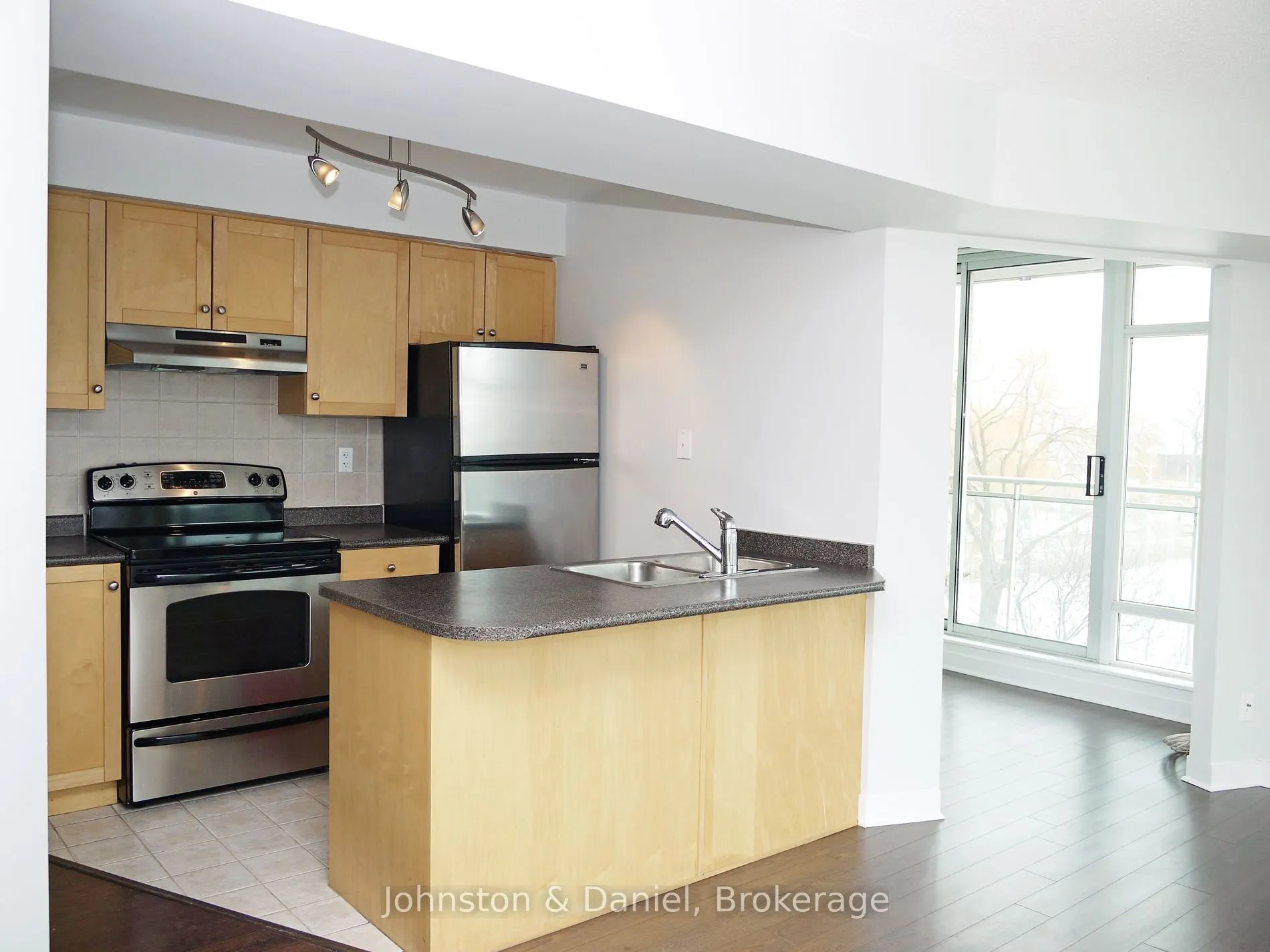 650 Queens Quay W #616