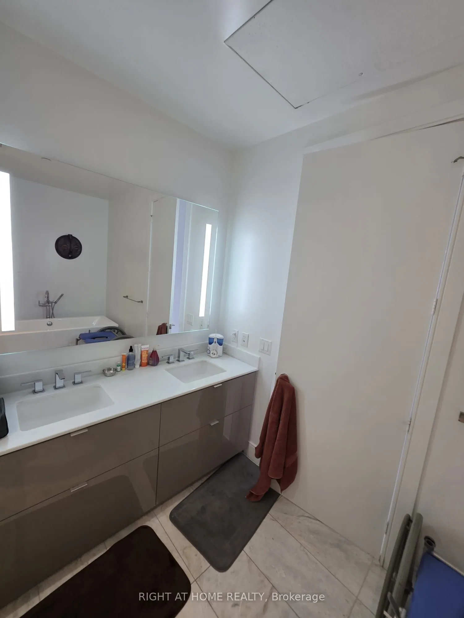 7 Grenville Street #6205