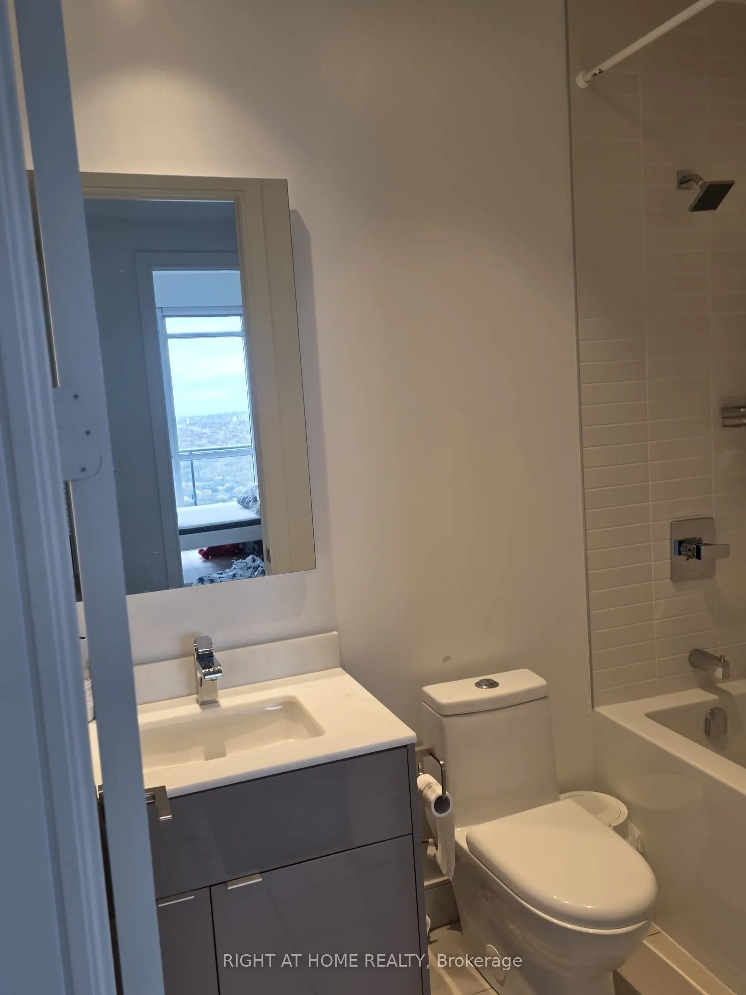 7 Grenville Street #6205