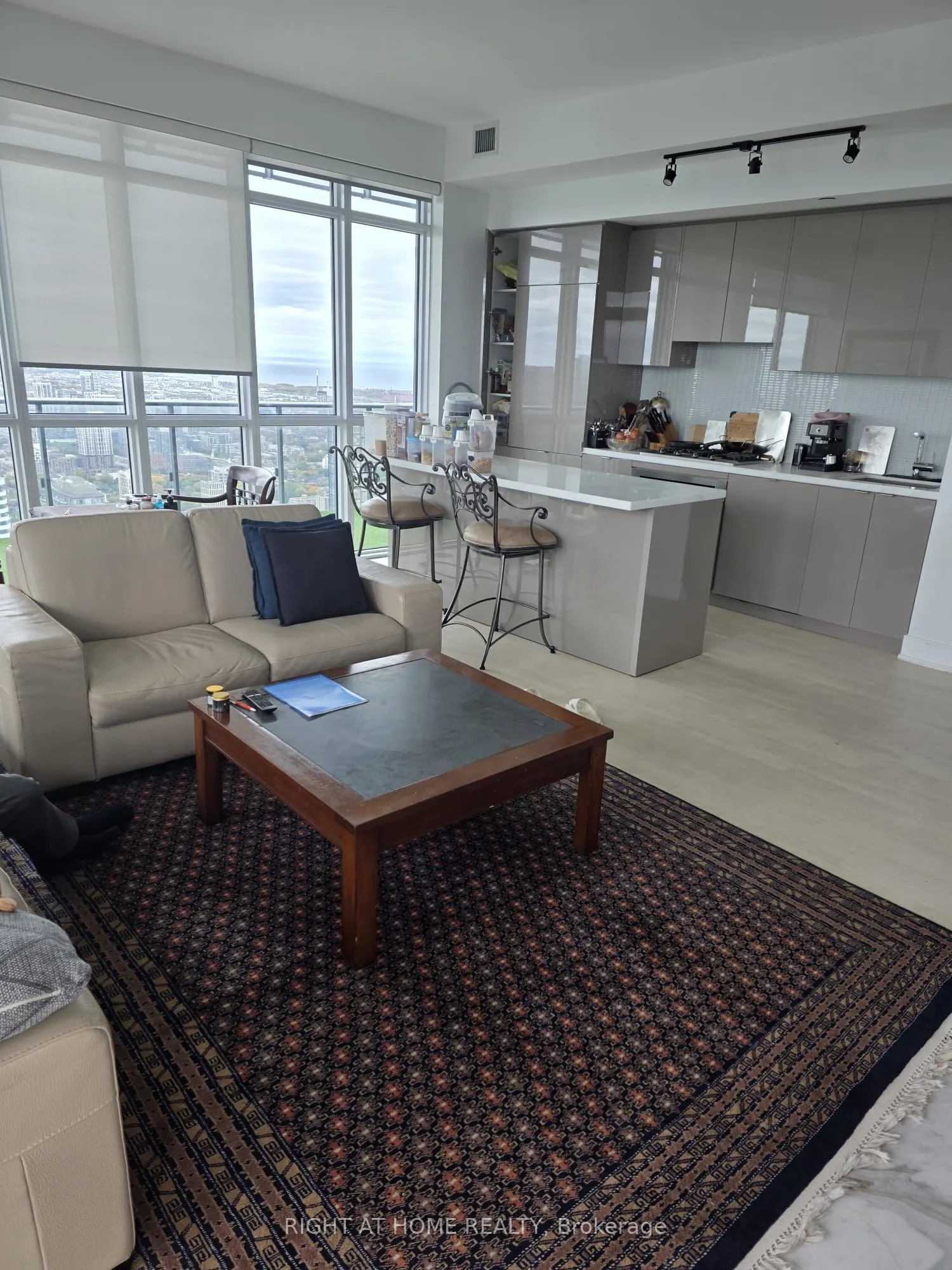 7 Grenville Street #6205