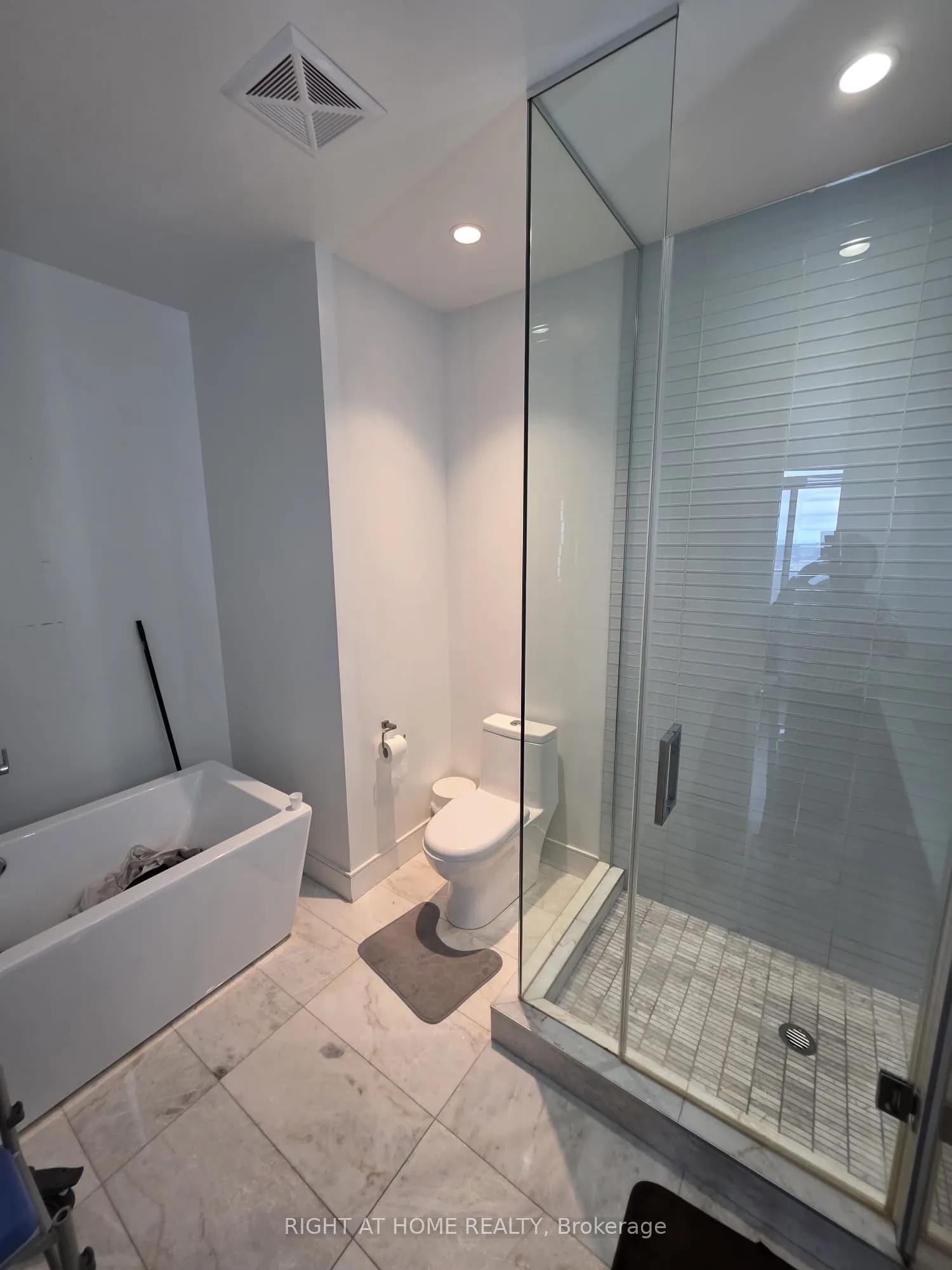 7 Grenville Street #6205