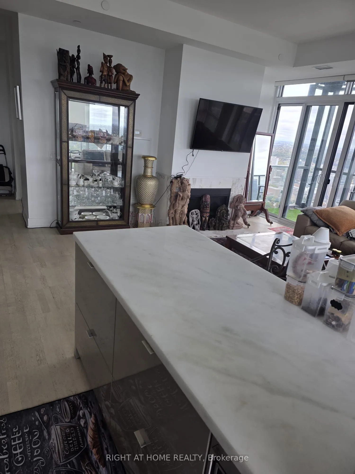 7 Grenville Street #6205