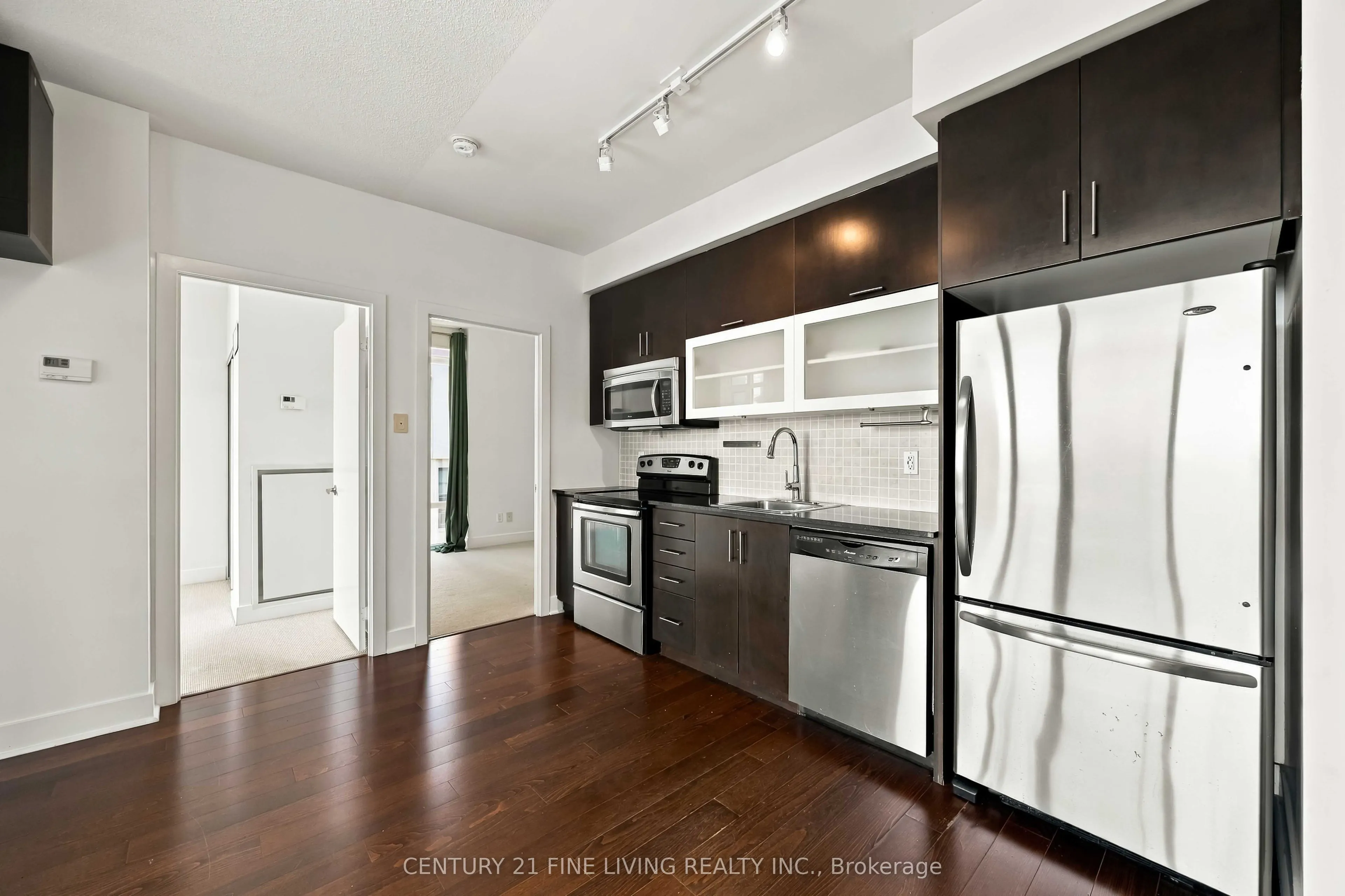 90 Stadium Road #806