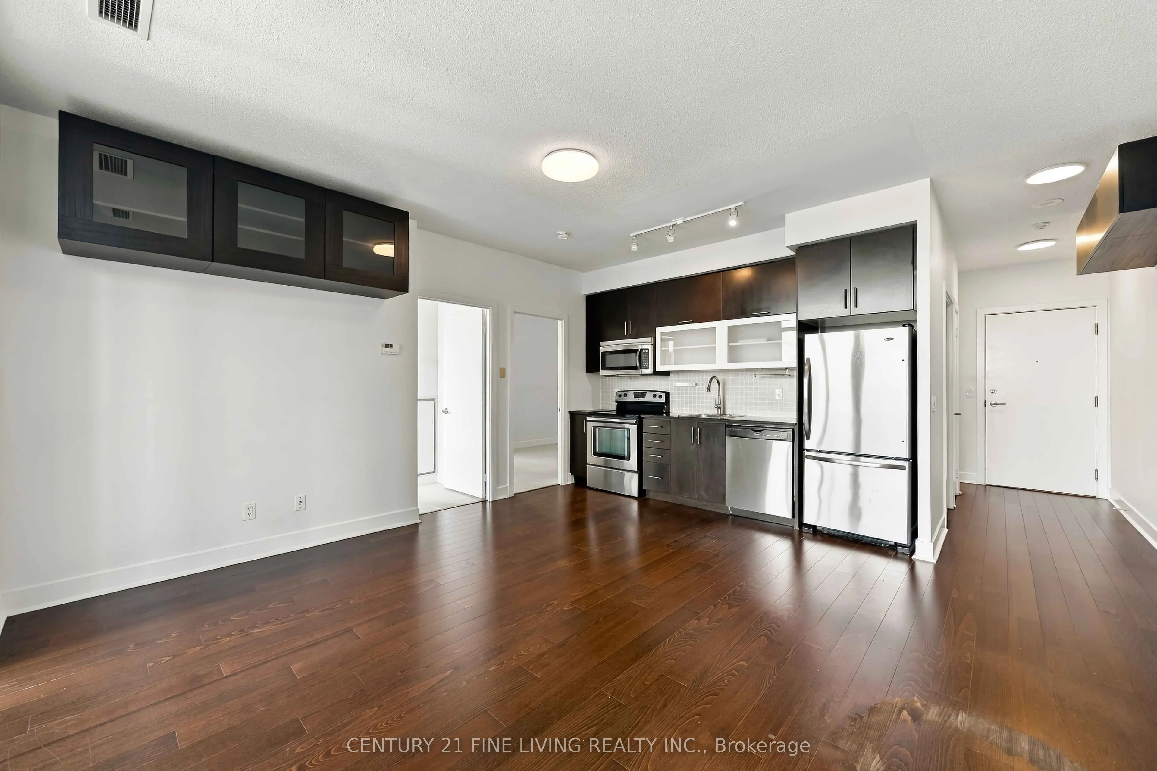 90 Stadium Road #806