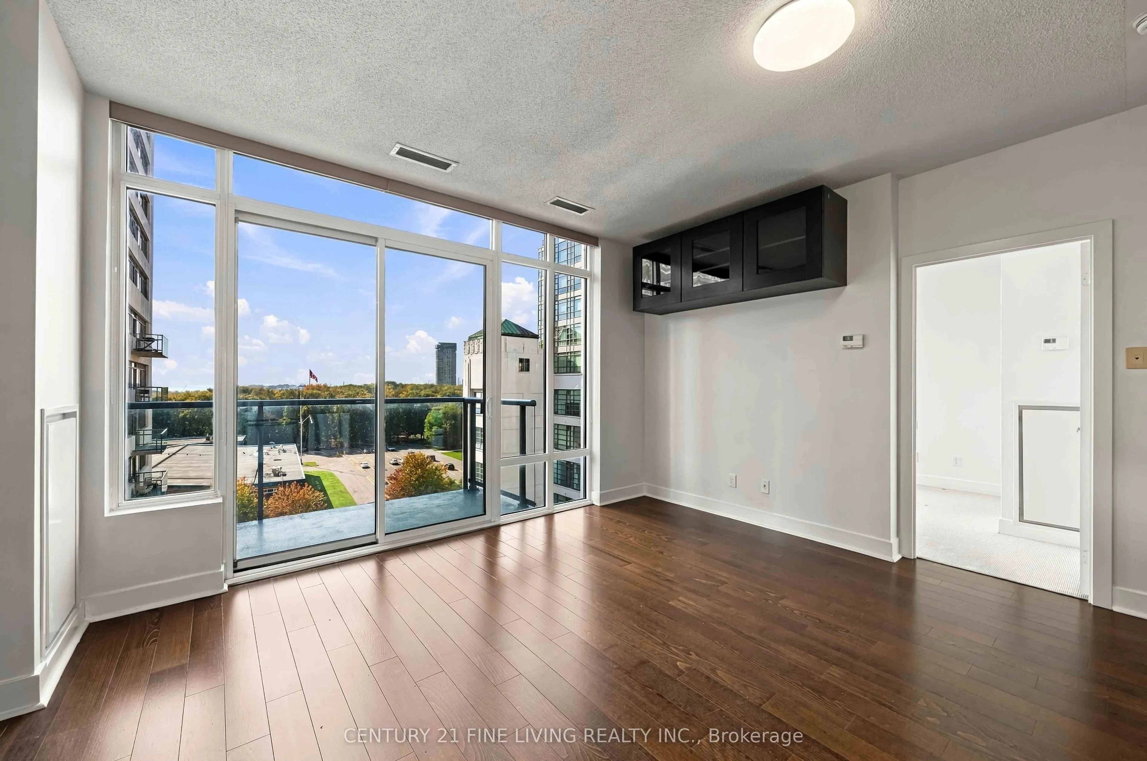 90 Stadium Road #806