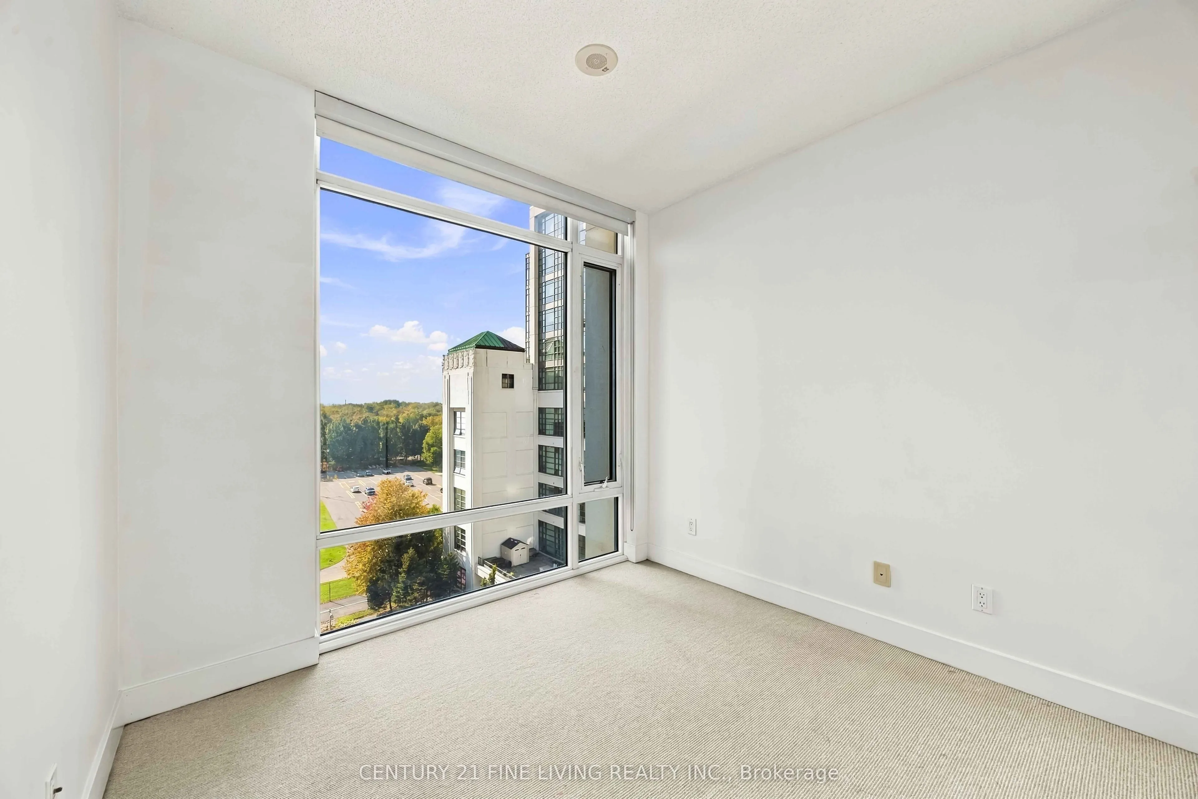 90 Stadium Road #806