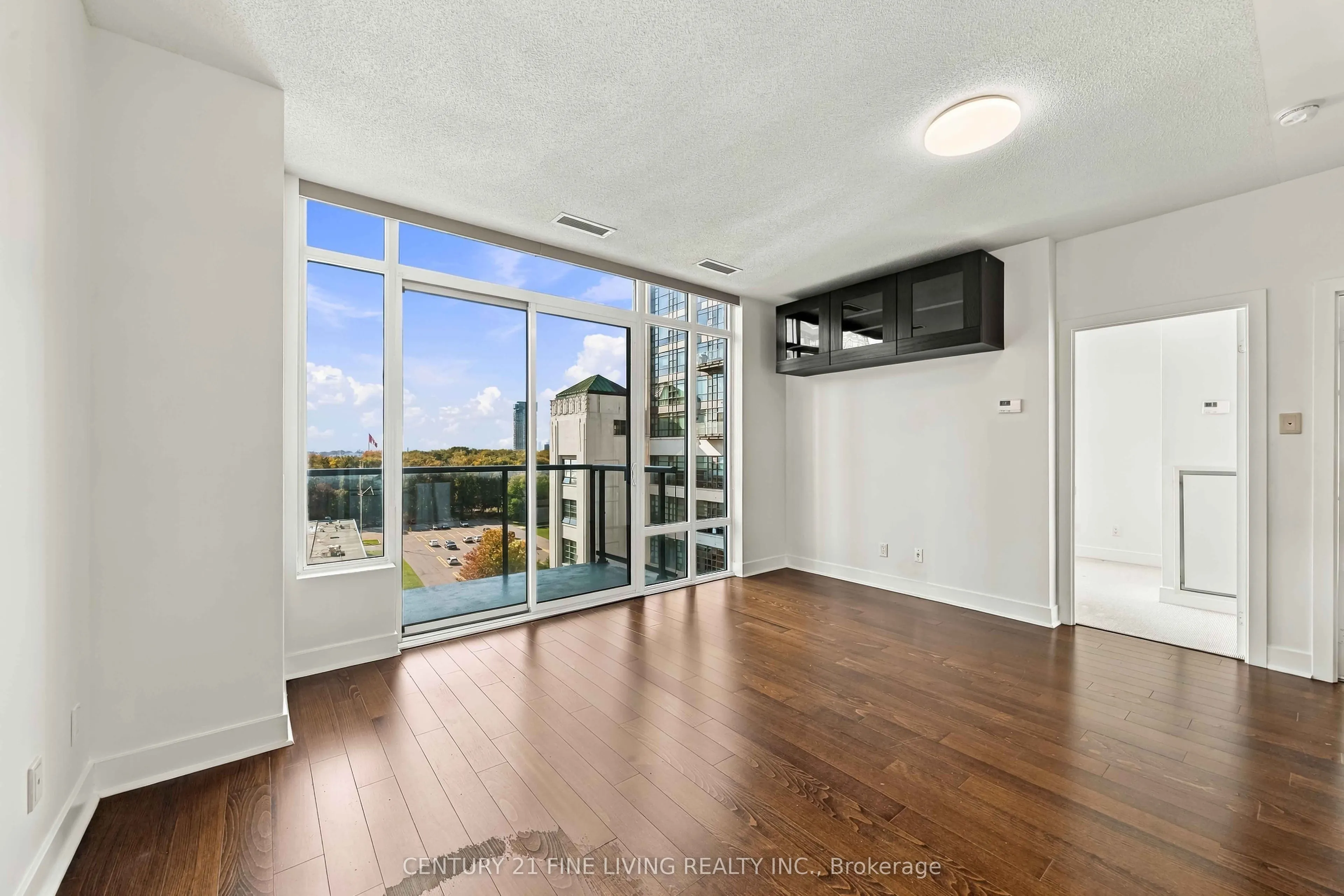 90 Stadium Road #806
