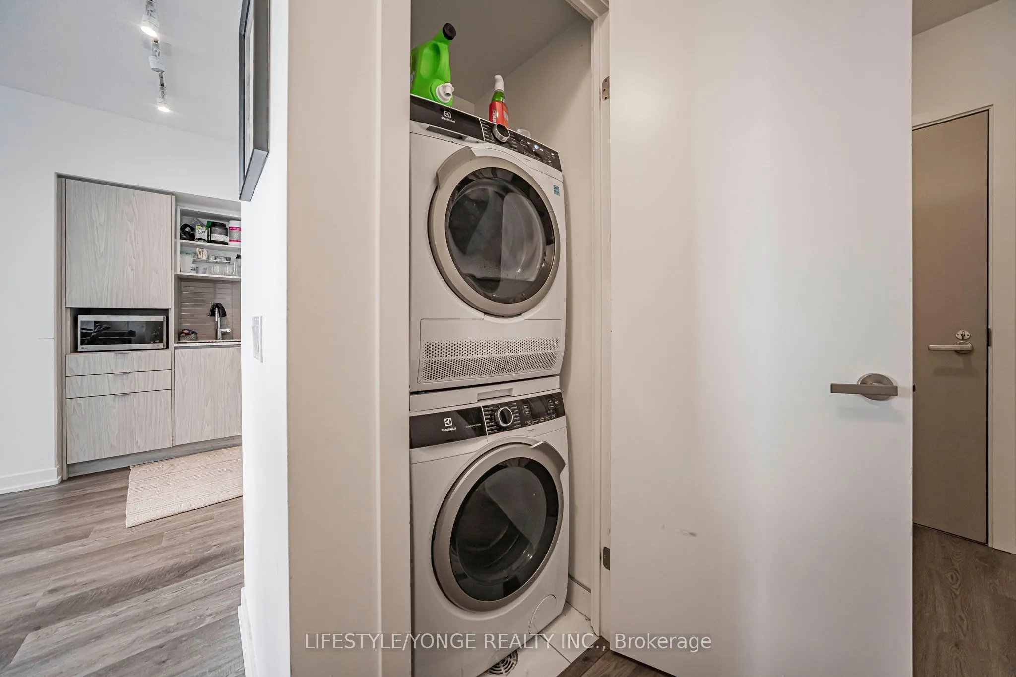 55 Cooper Street #2611