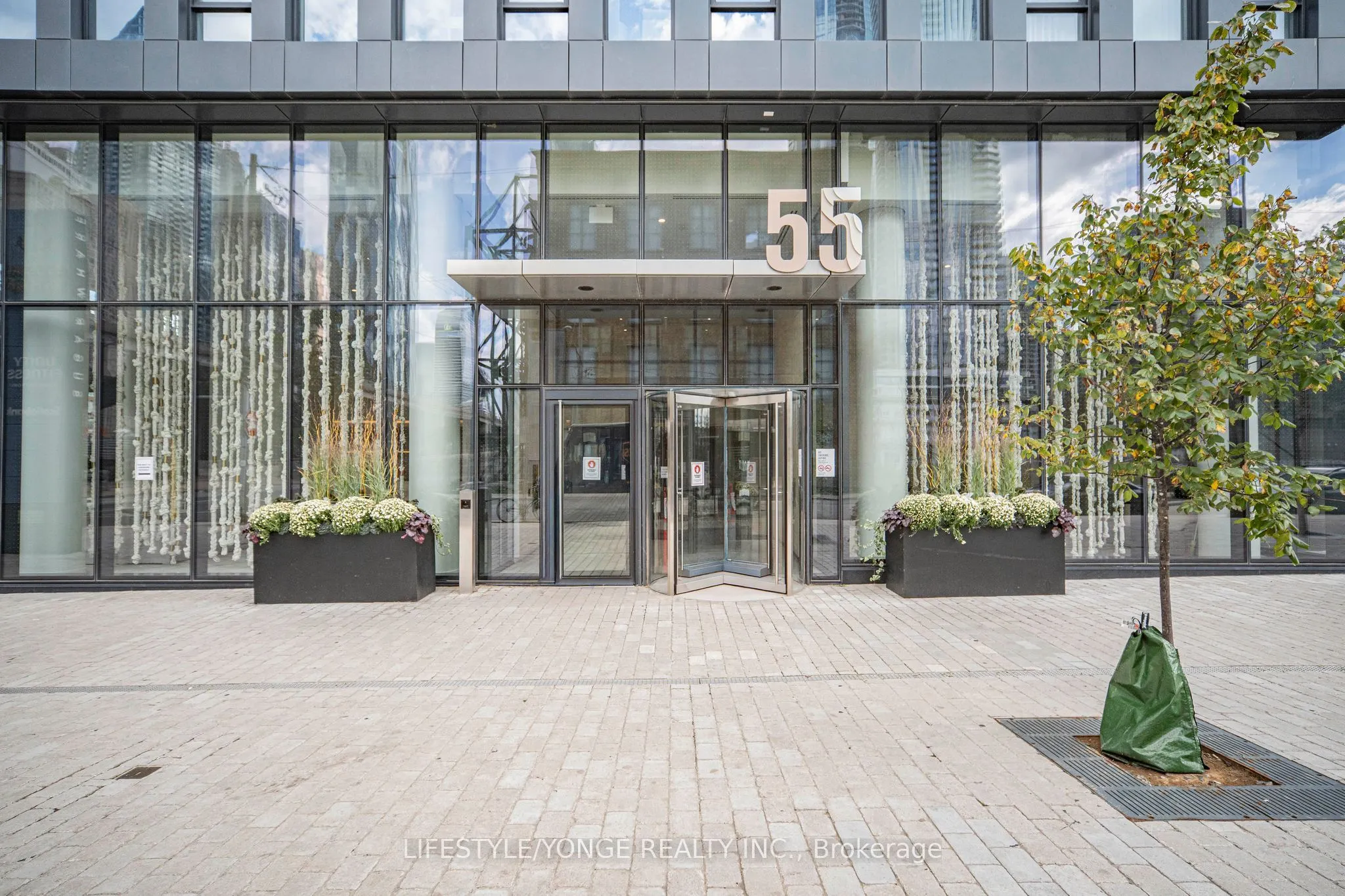 55 Cooper Street #2611