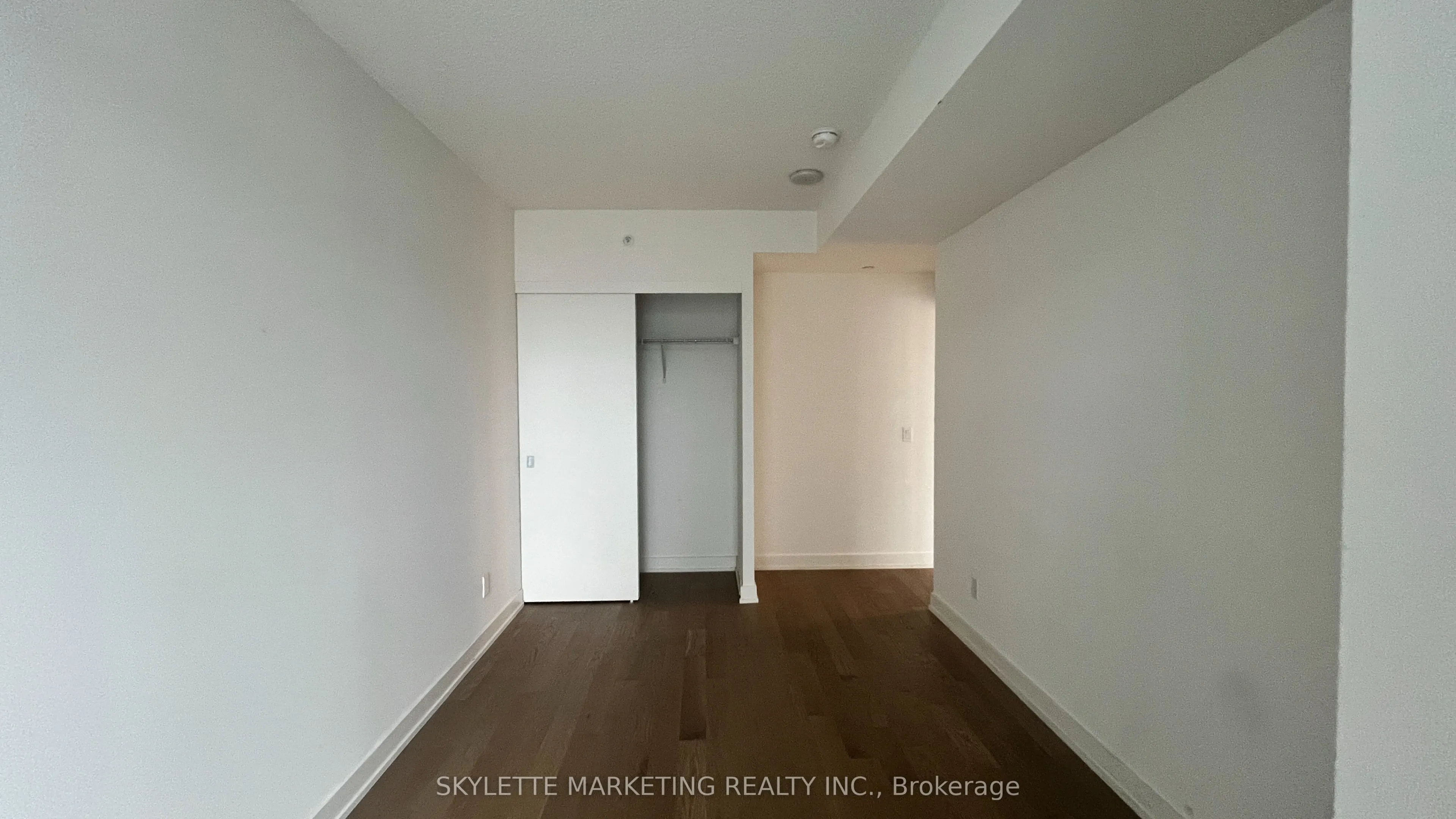 25 Richmond Street E #617
