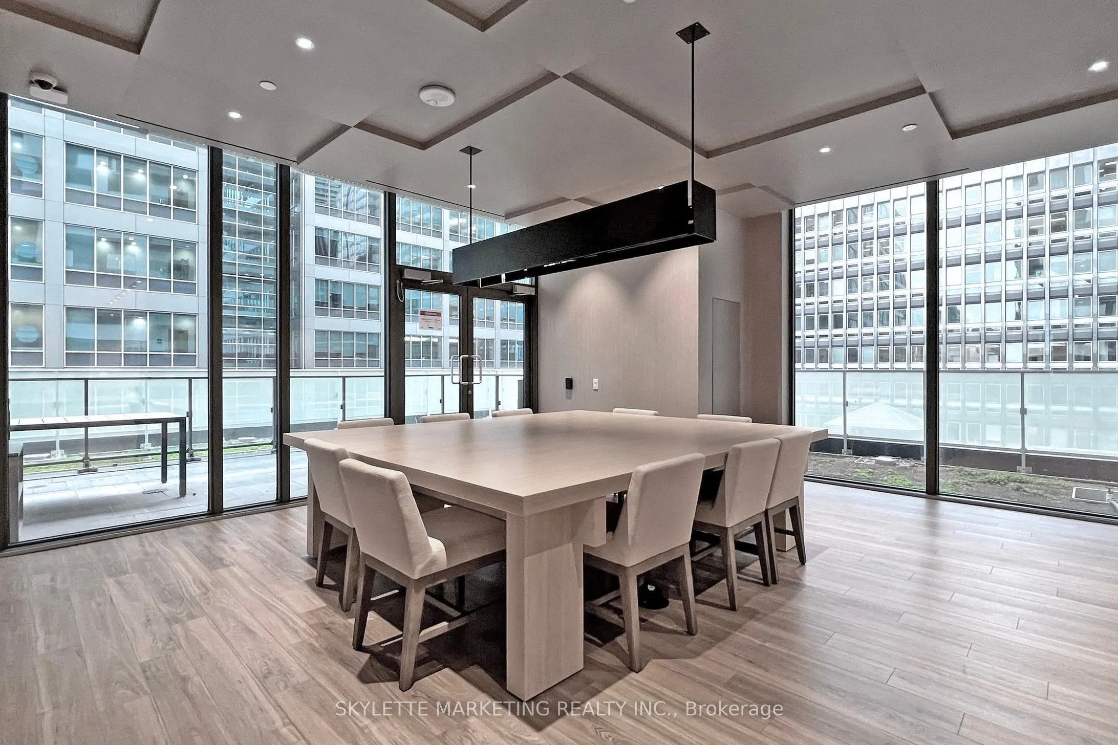 25 Richmond Street E #617