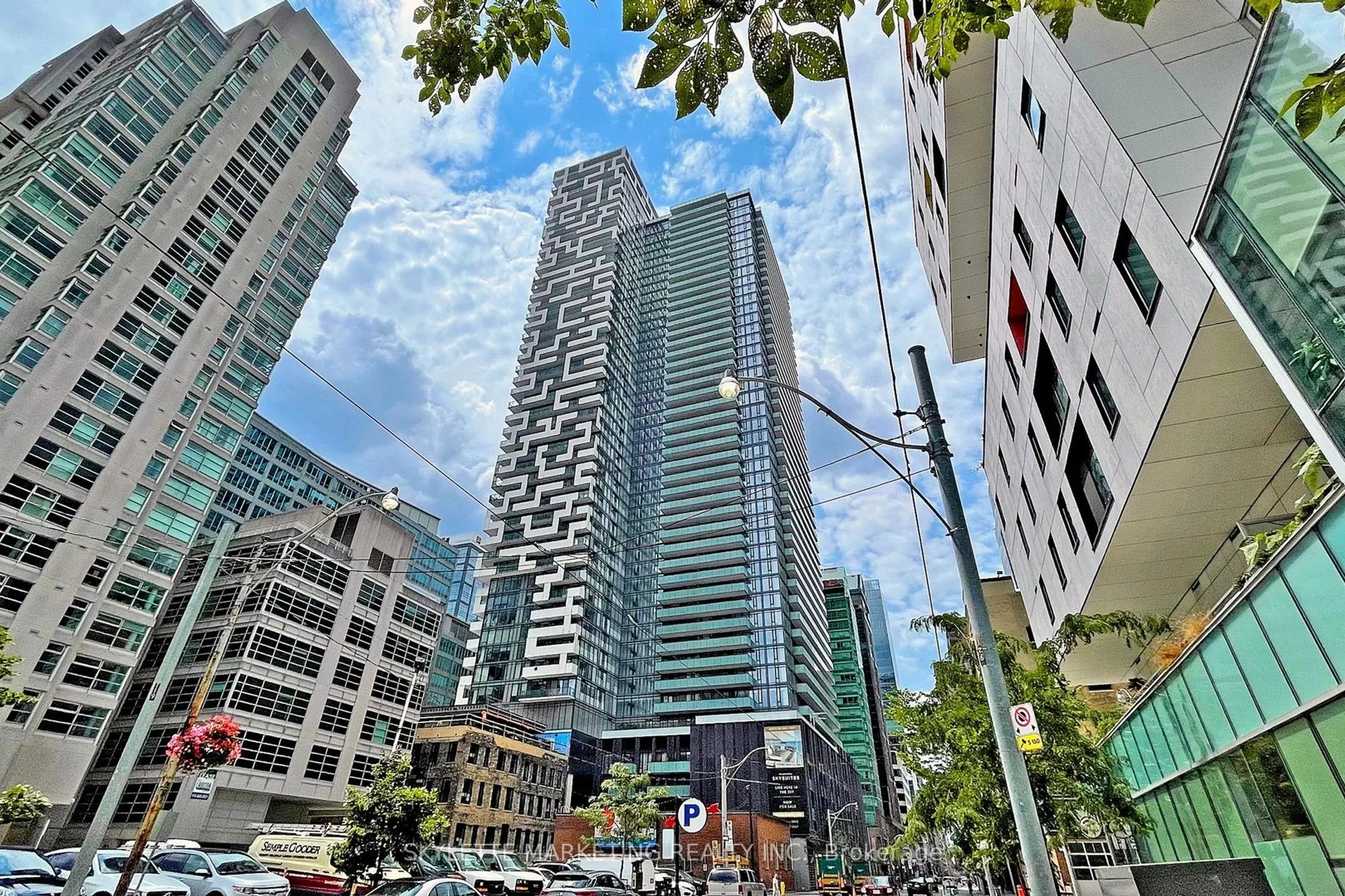 25 Richmond Street E #617