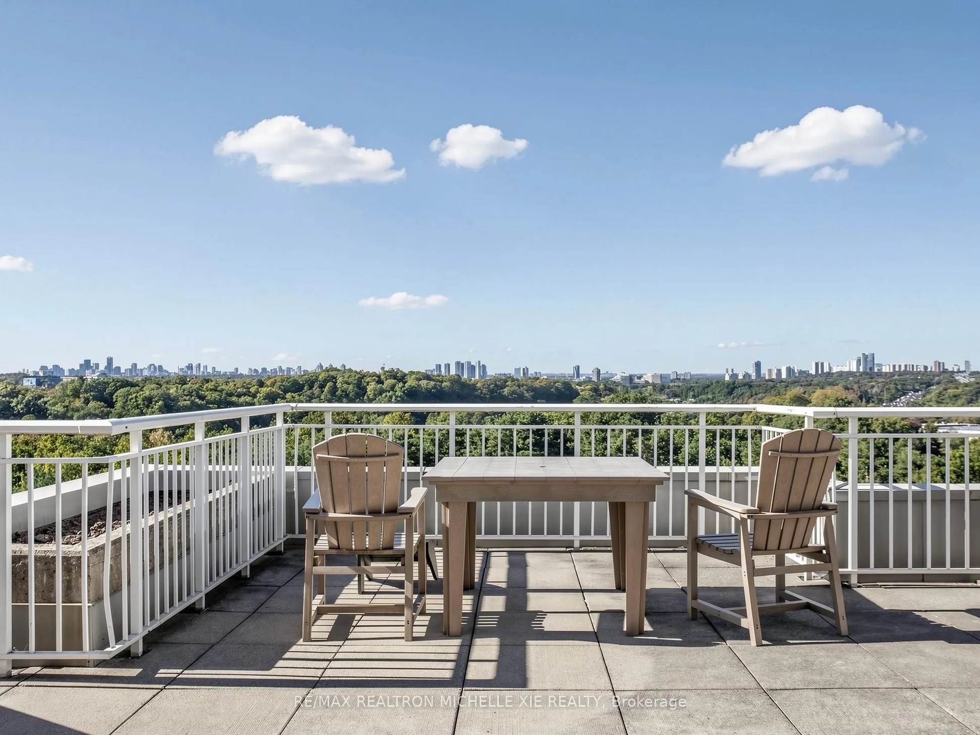 18 Concorde Place #411