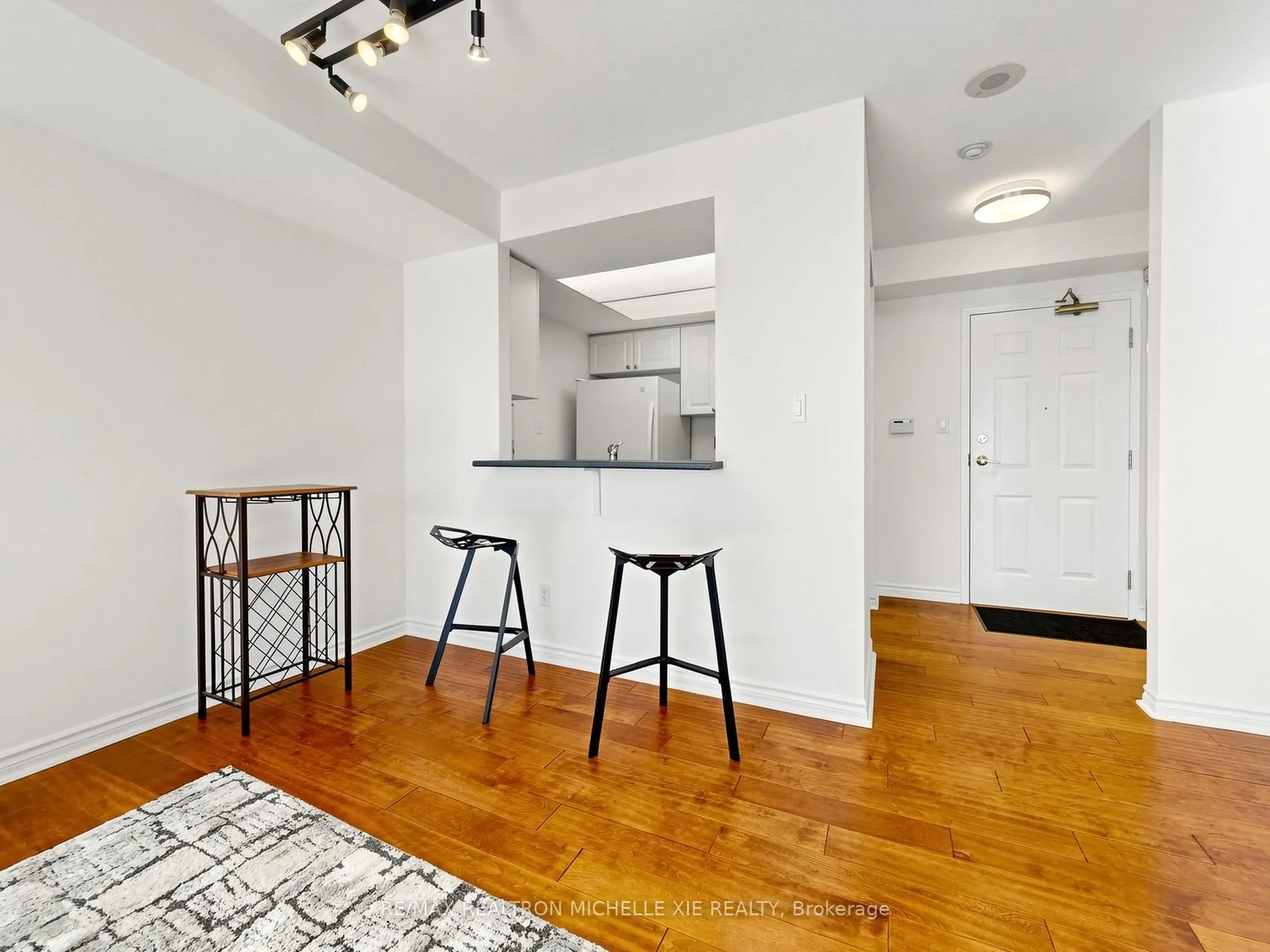 18 Concorde Place #411