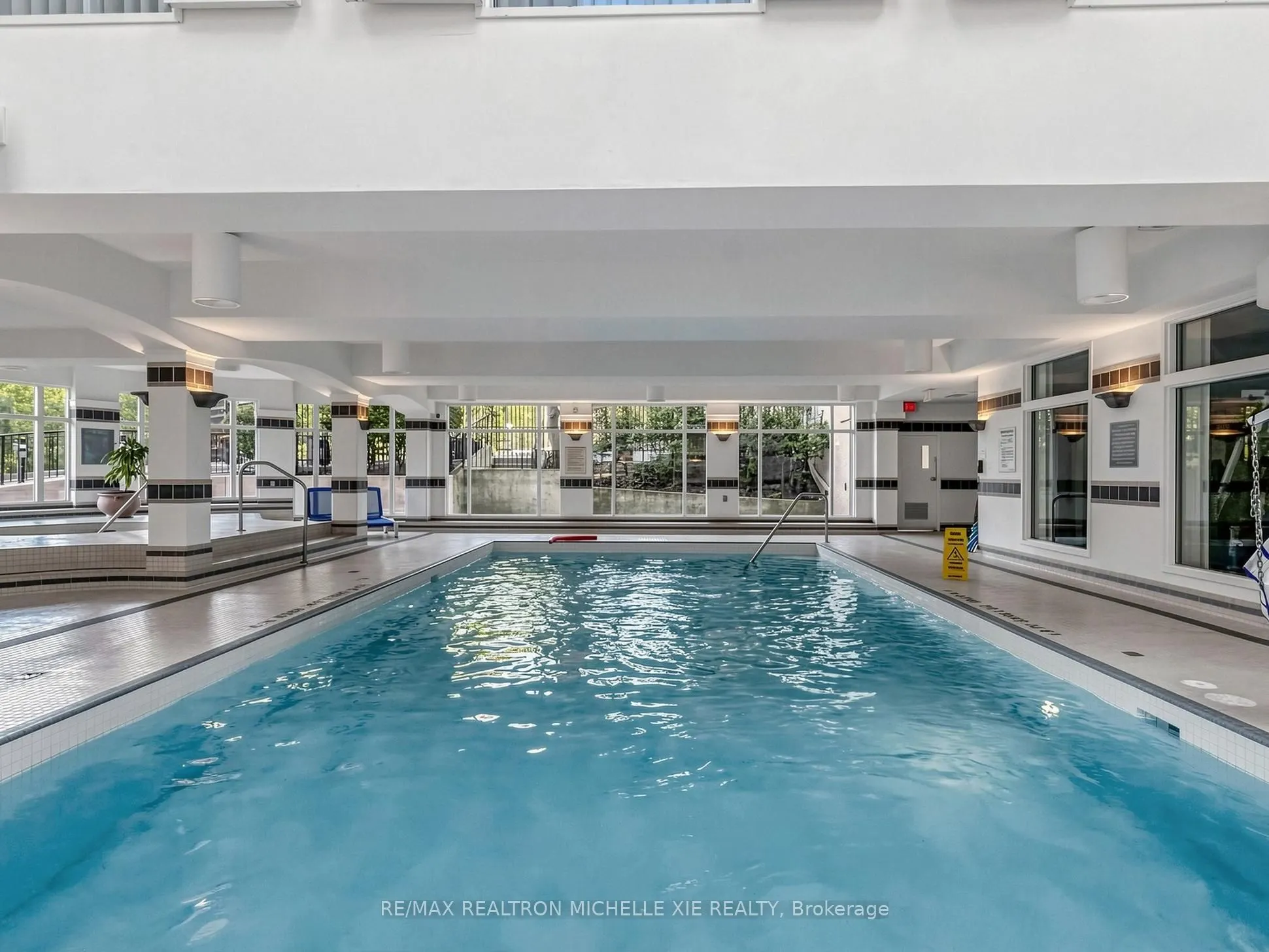 18 Concorde Place #411
