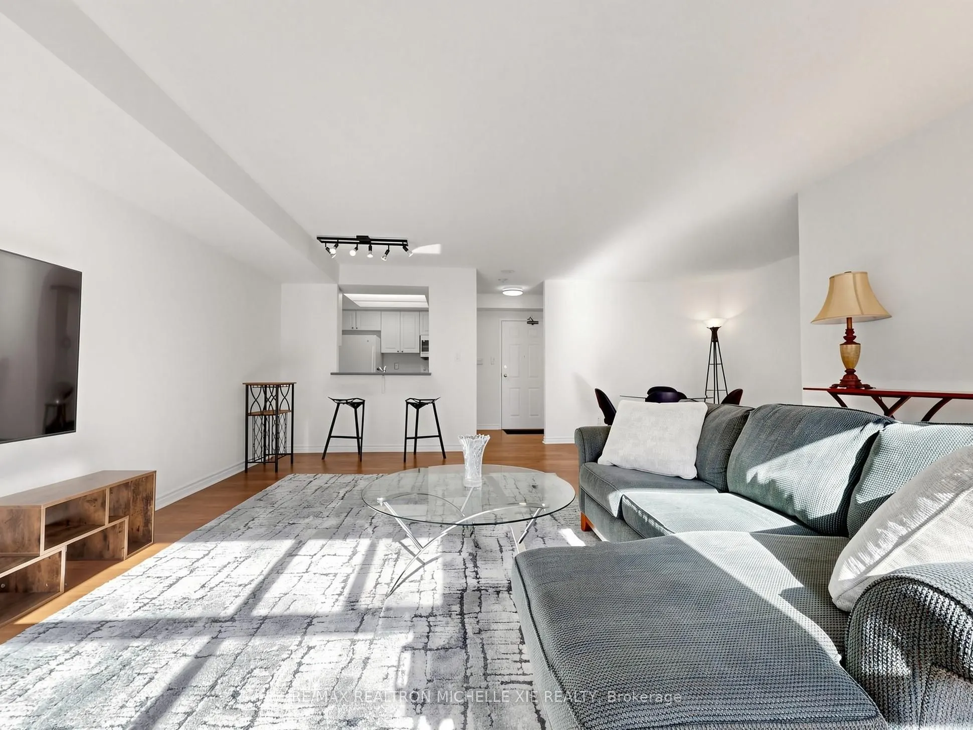 18 Concorde Place #411