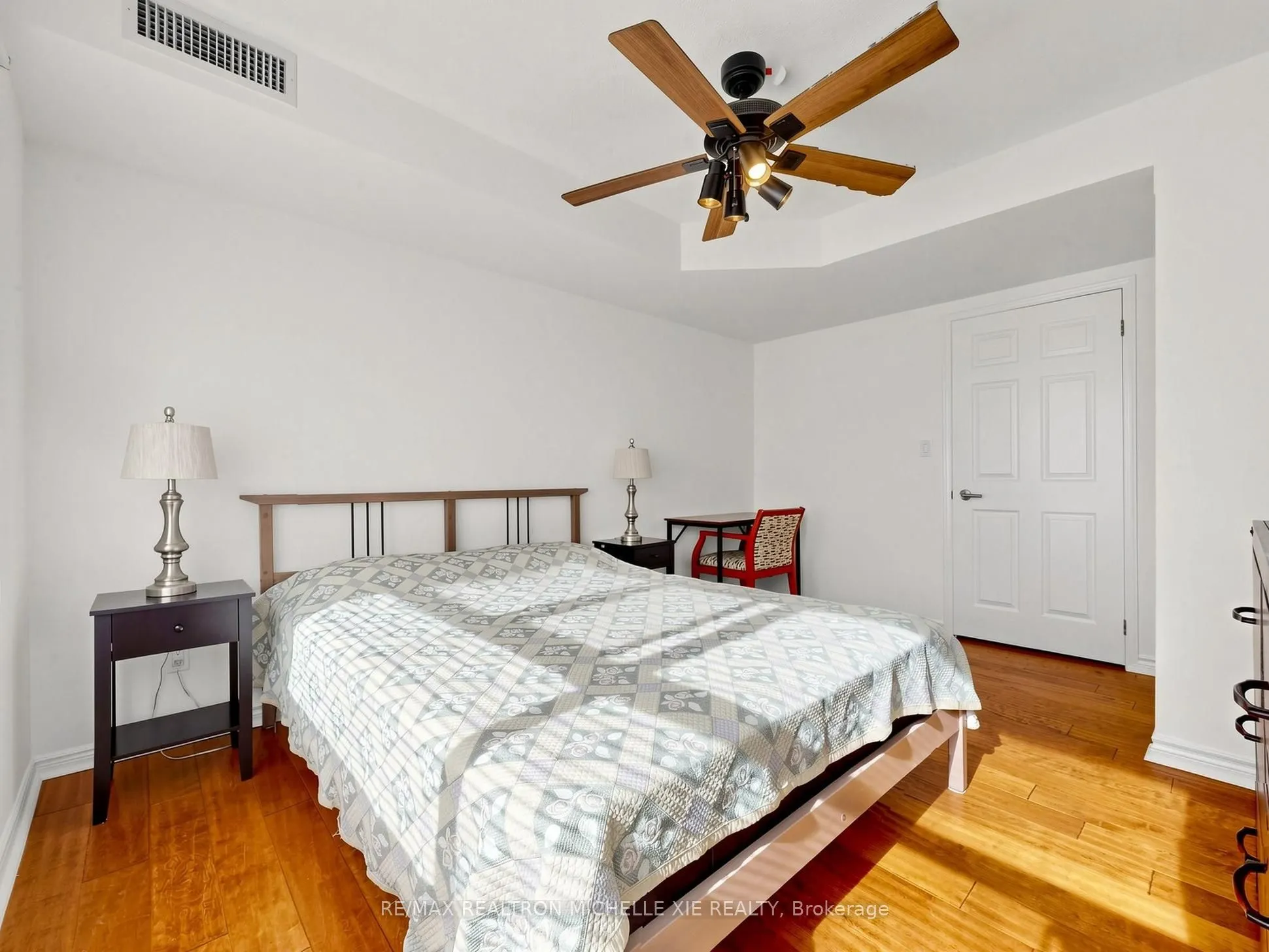 18 Concorde Place #411