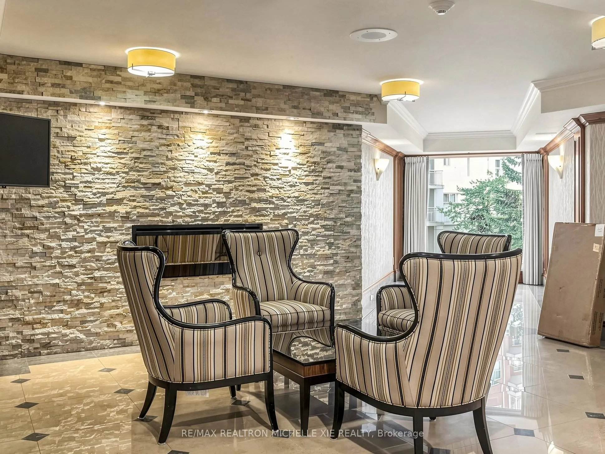 18 Concorde Place #411