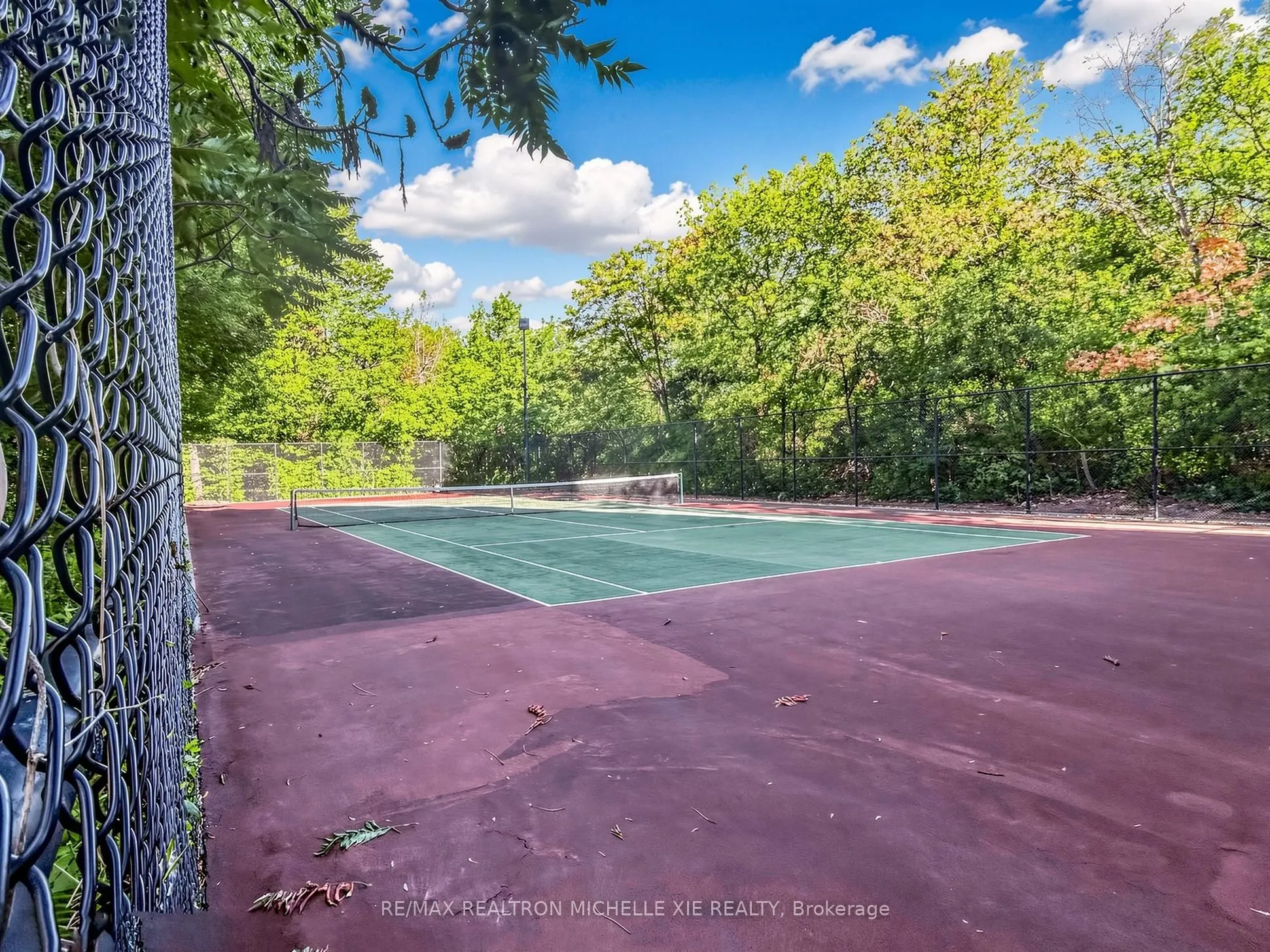 18 Concorde Place #411