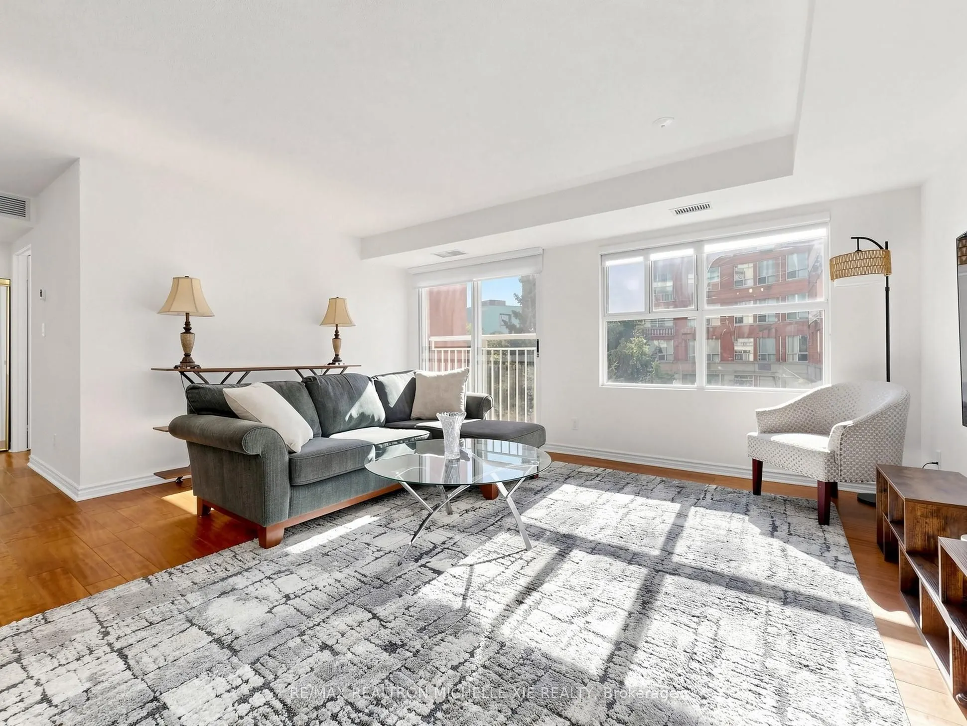 18 Concorde Place #411