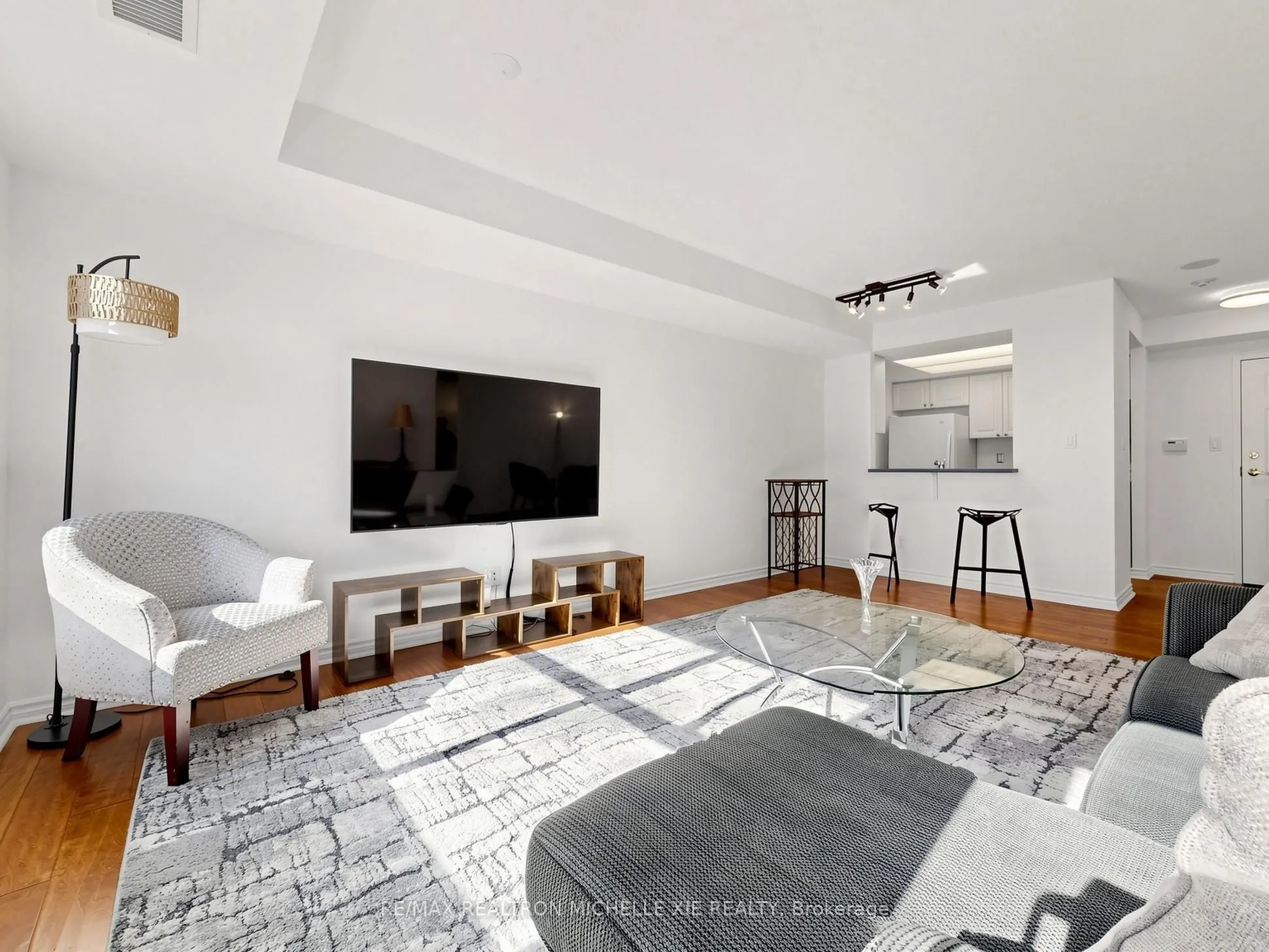 18 Concorde Place #411