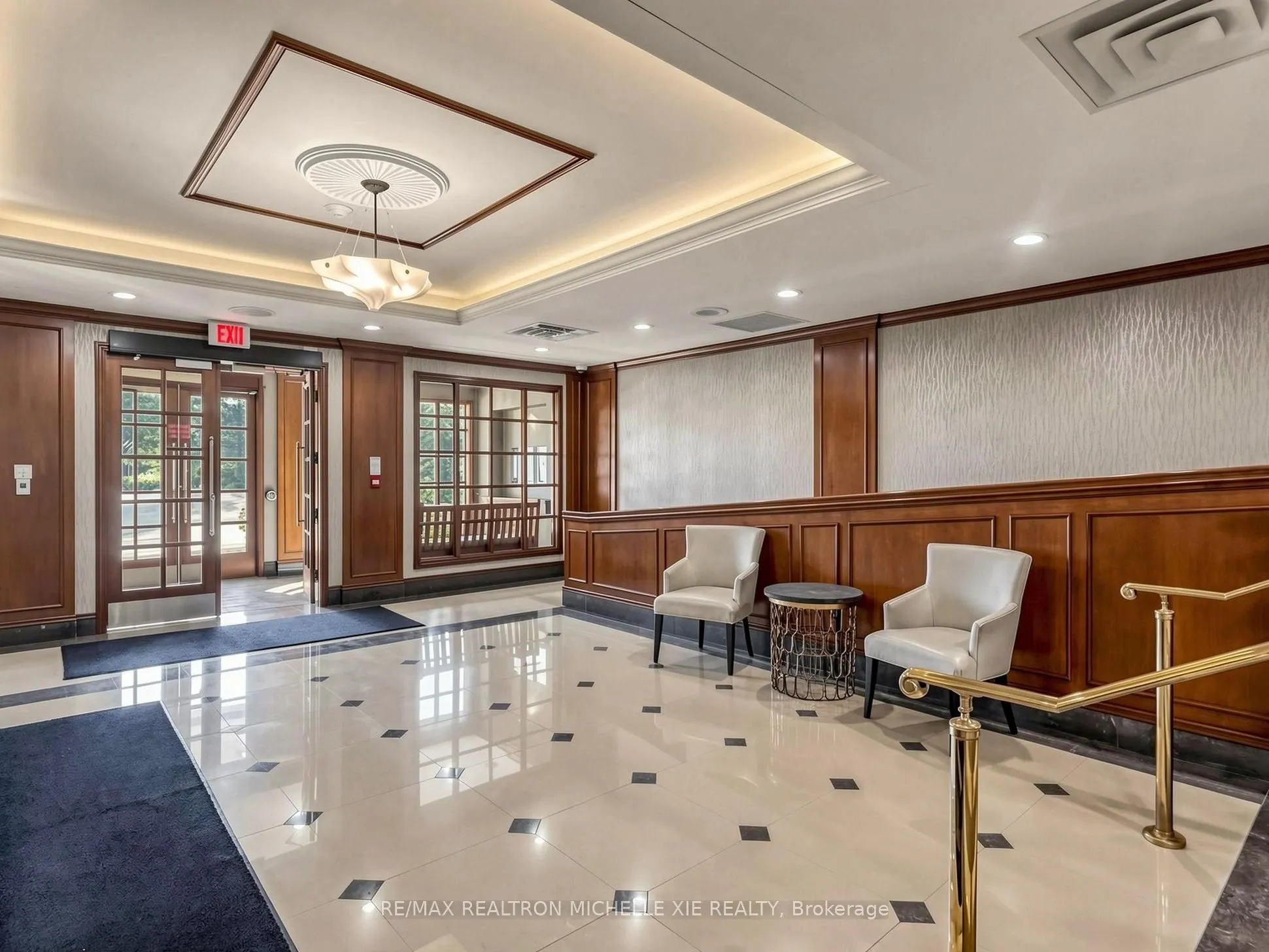 18 Concorde Place #411