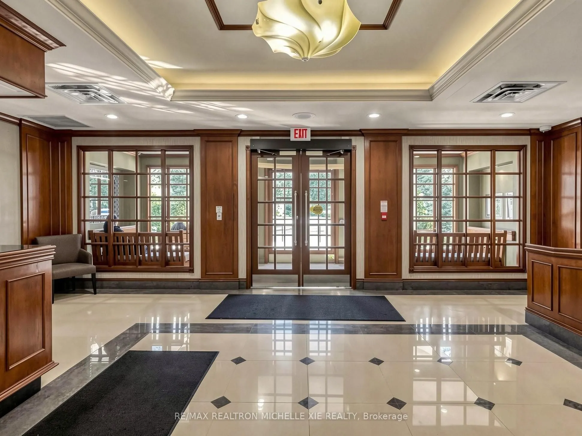 18 Concorde Place #411