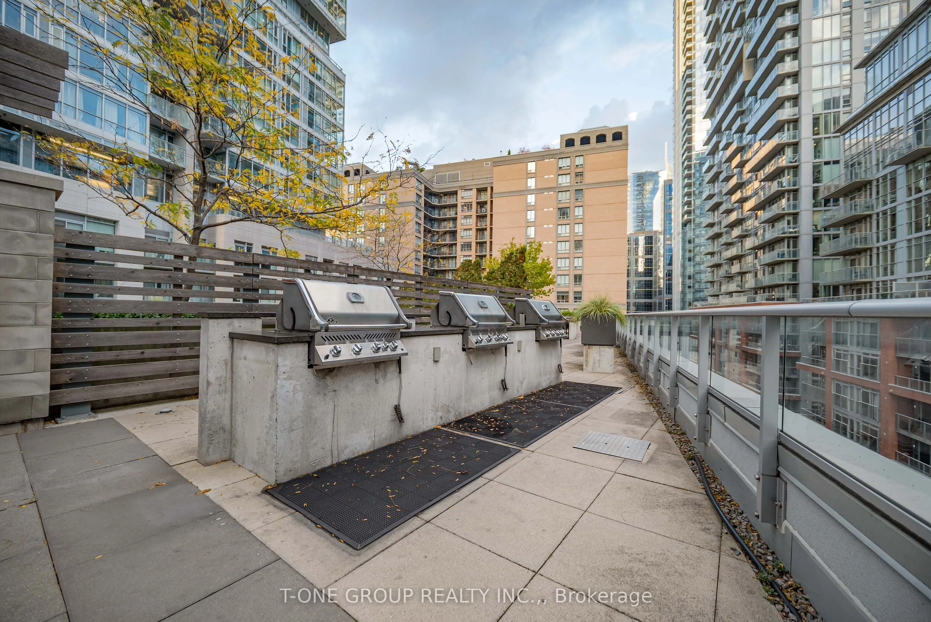 30 Nelson Street #3901