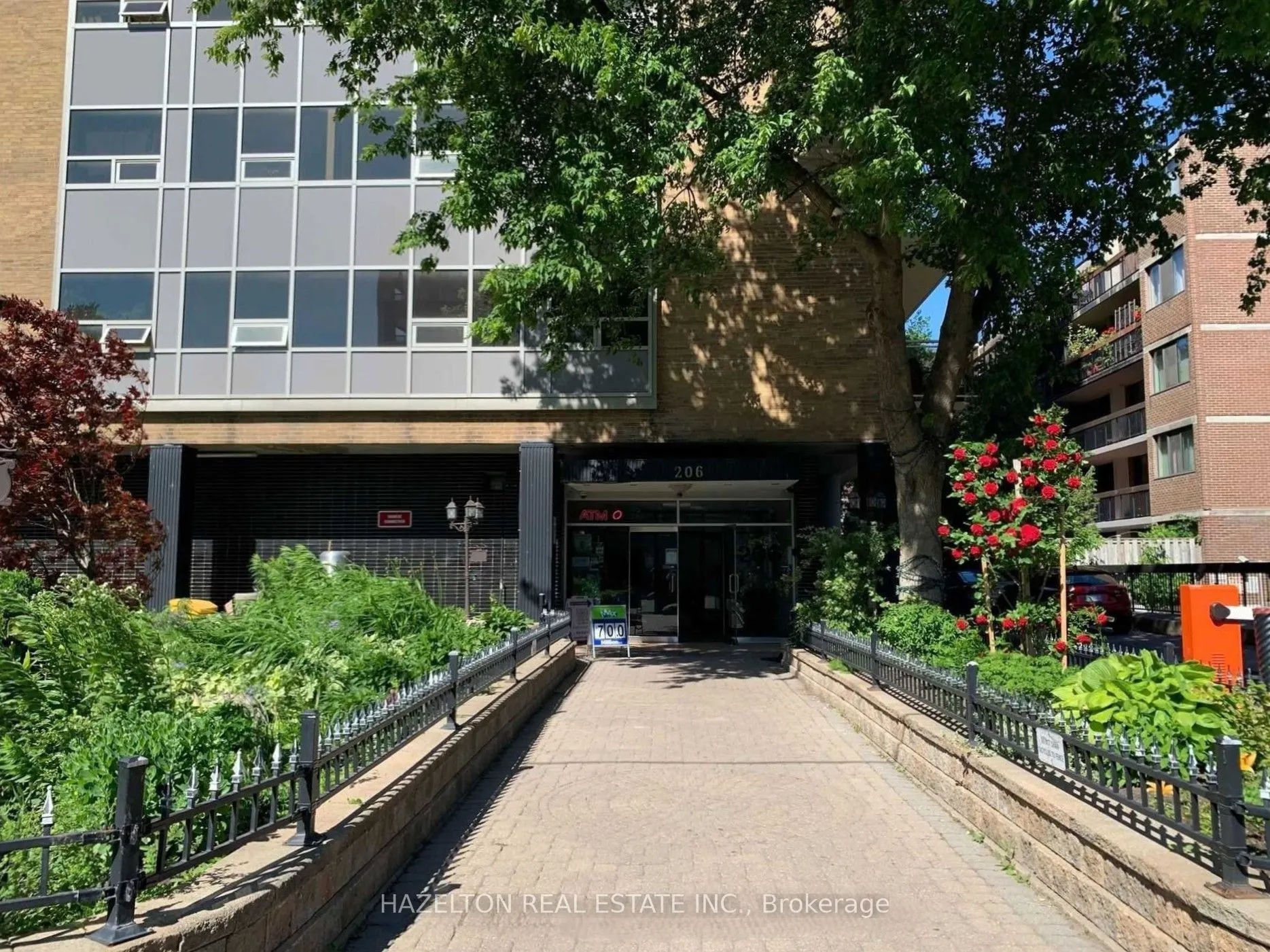 206 St George Street #809