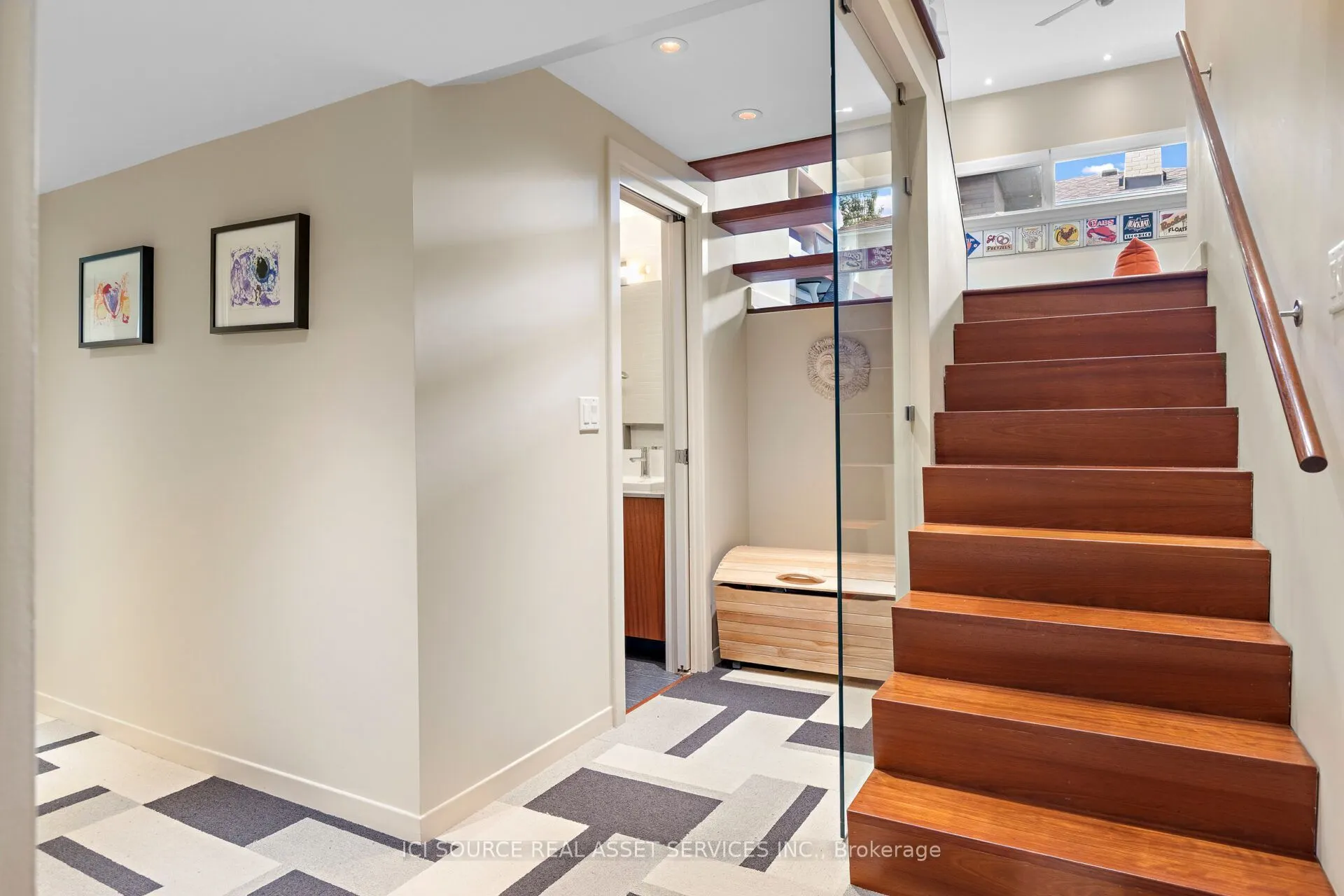 10 Red Oaks Crescent