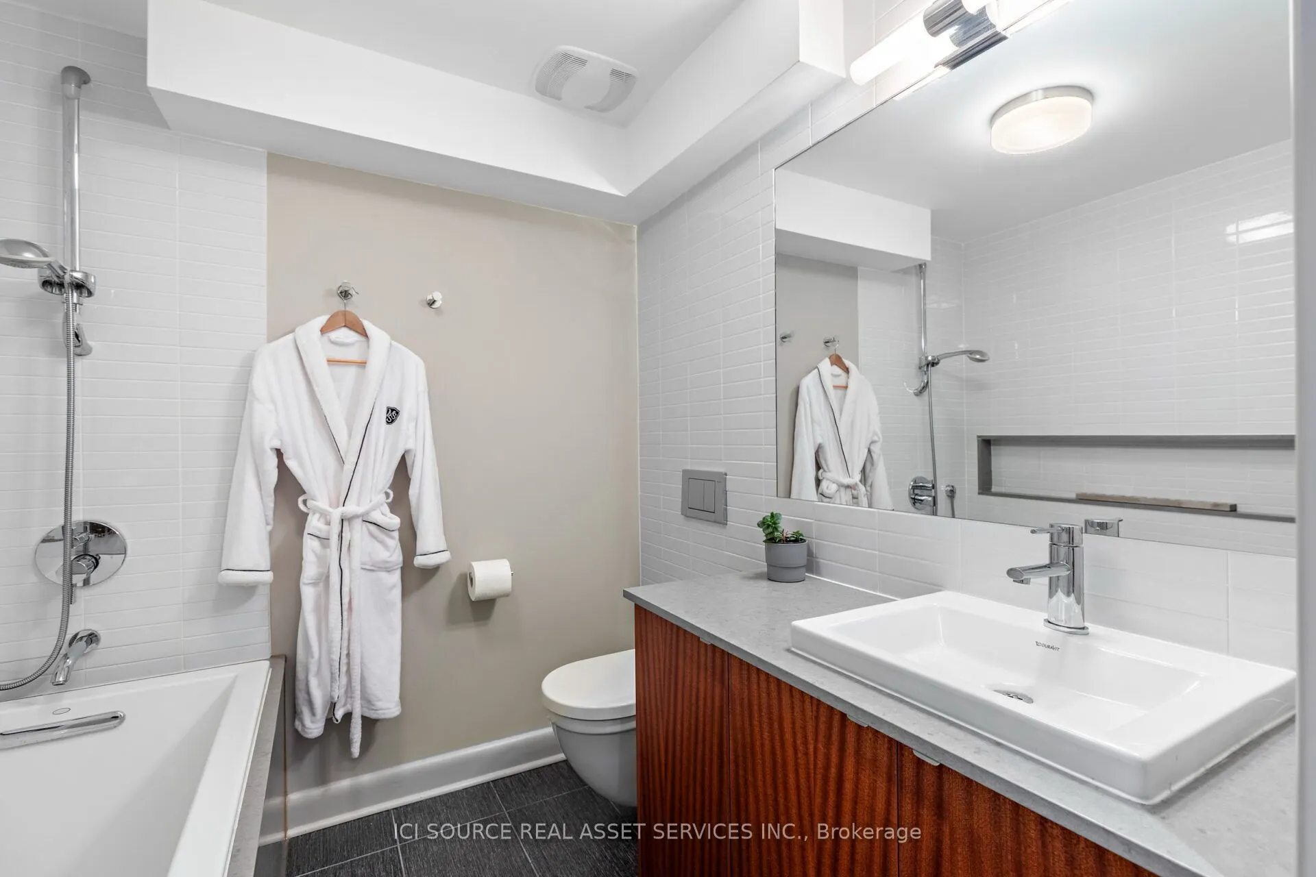 10 Red Oaks Crescent