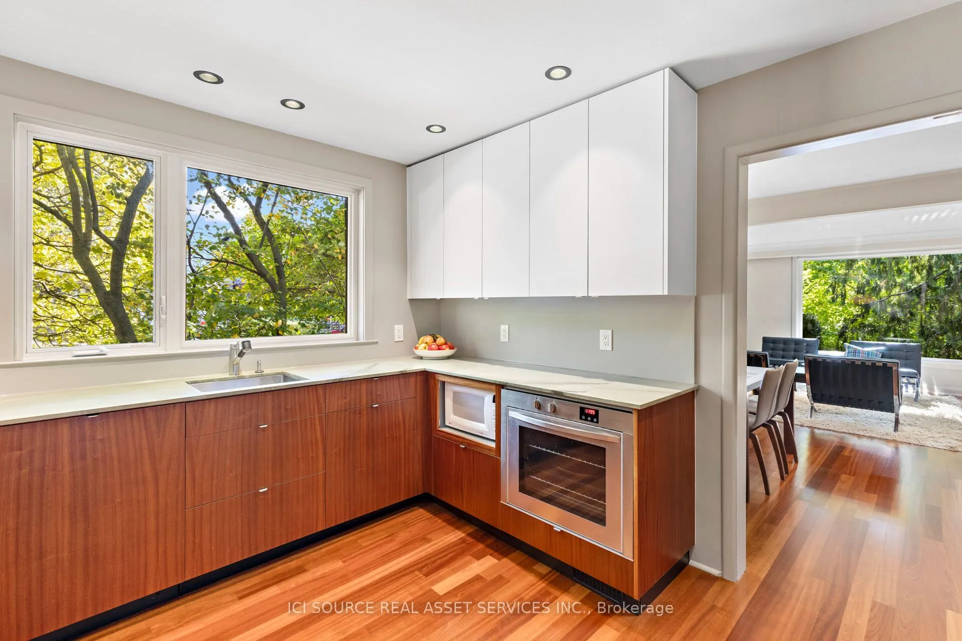 10 Red Oaks Crescent