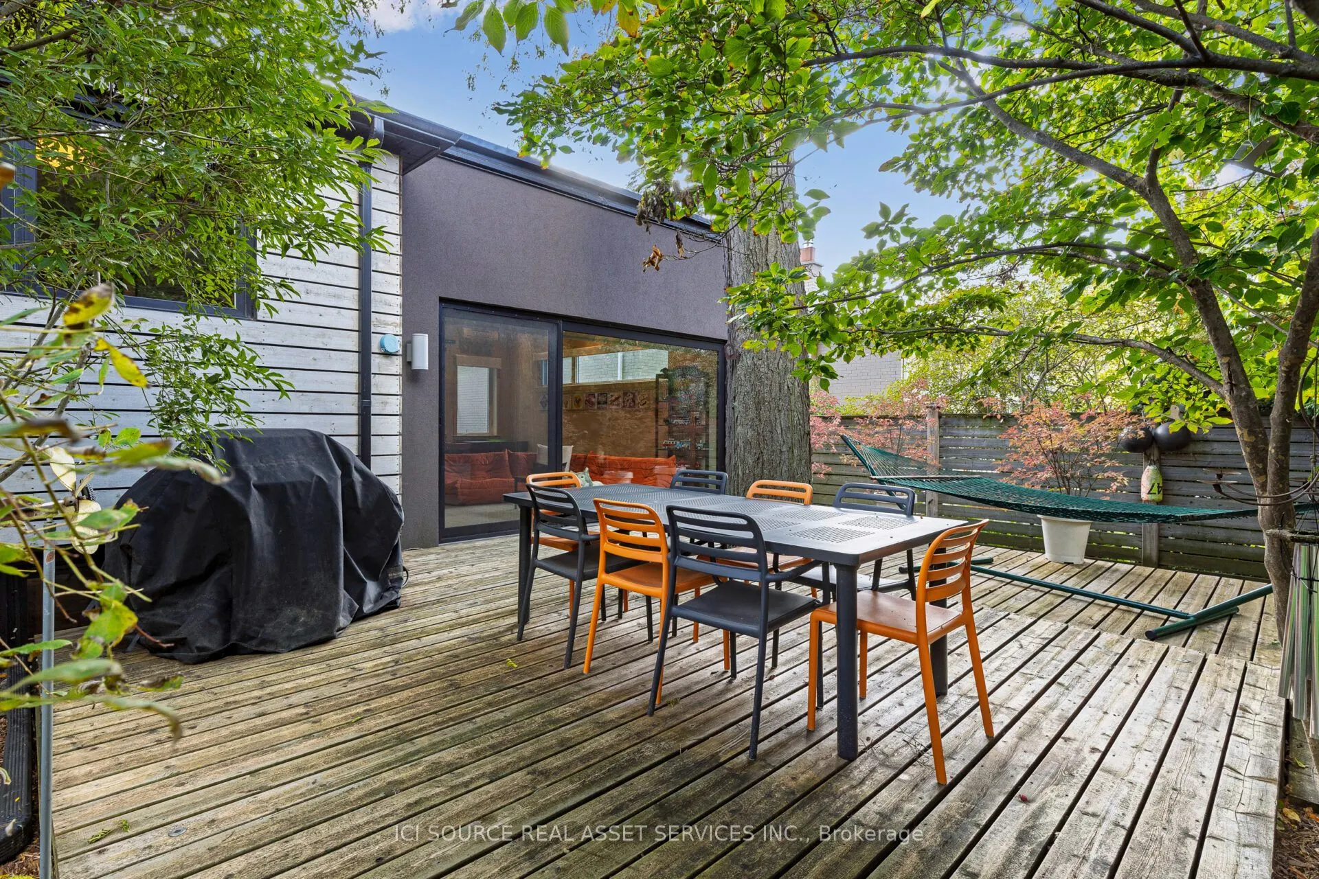 10 Red Oaks Crescent