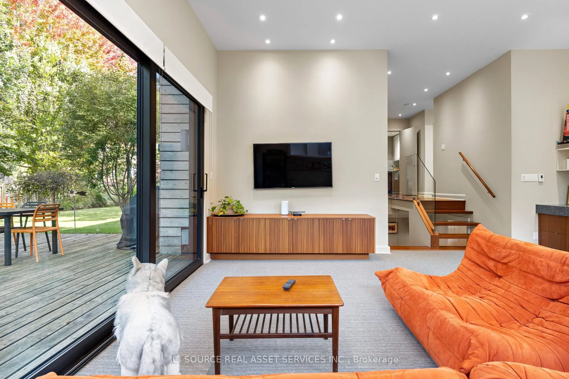 10 Red Oaks Crescent