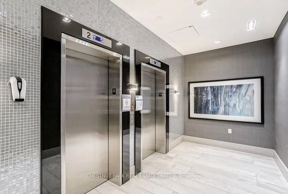 525 Adelaide Street W #701