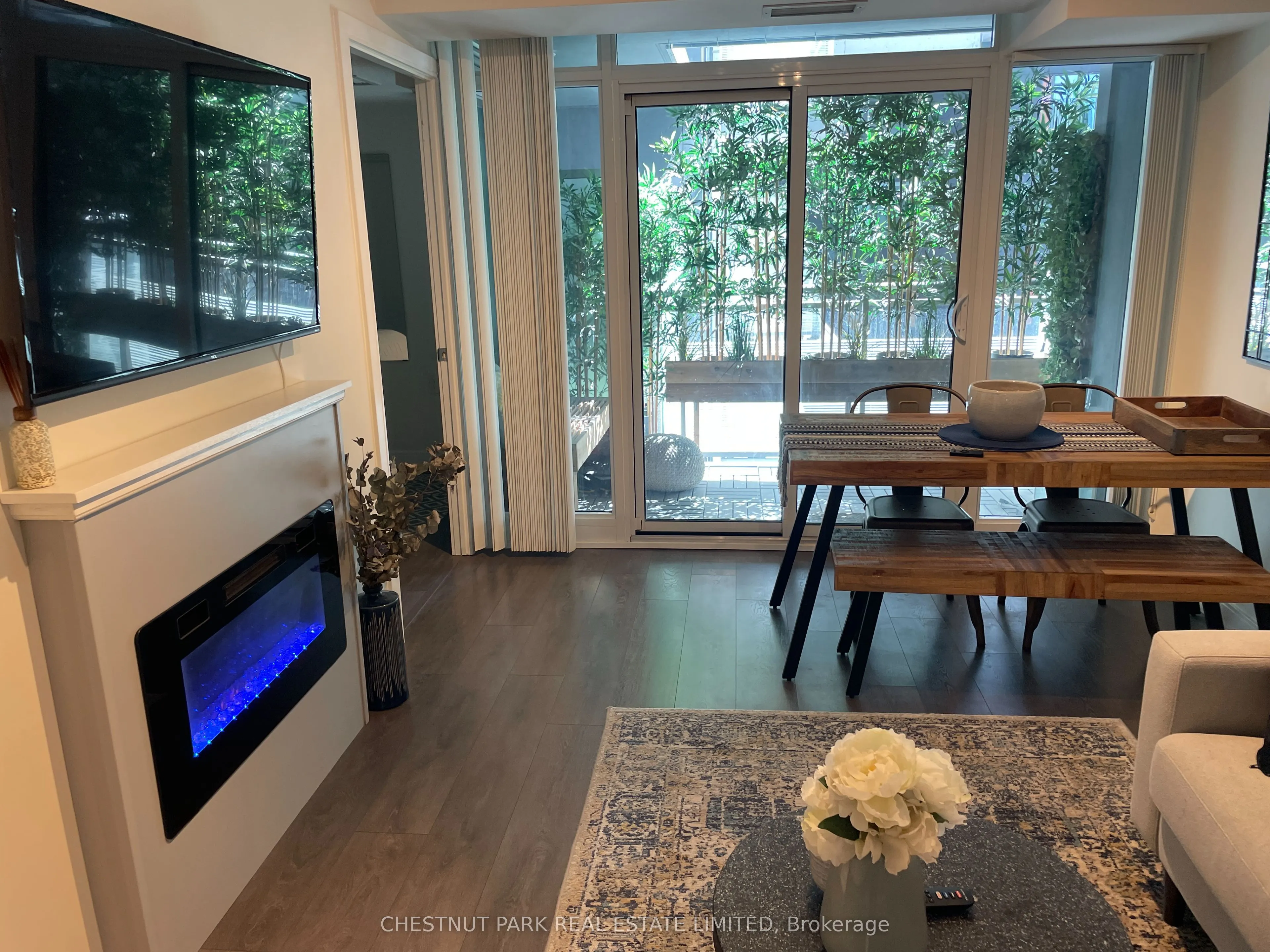 525 Adelaide Street W #701