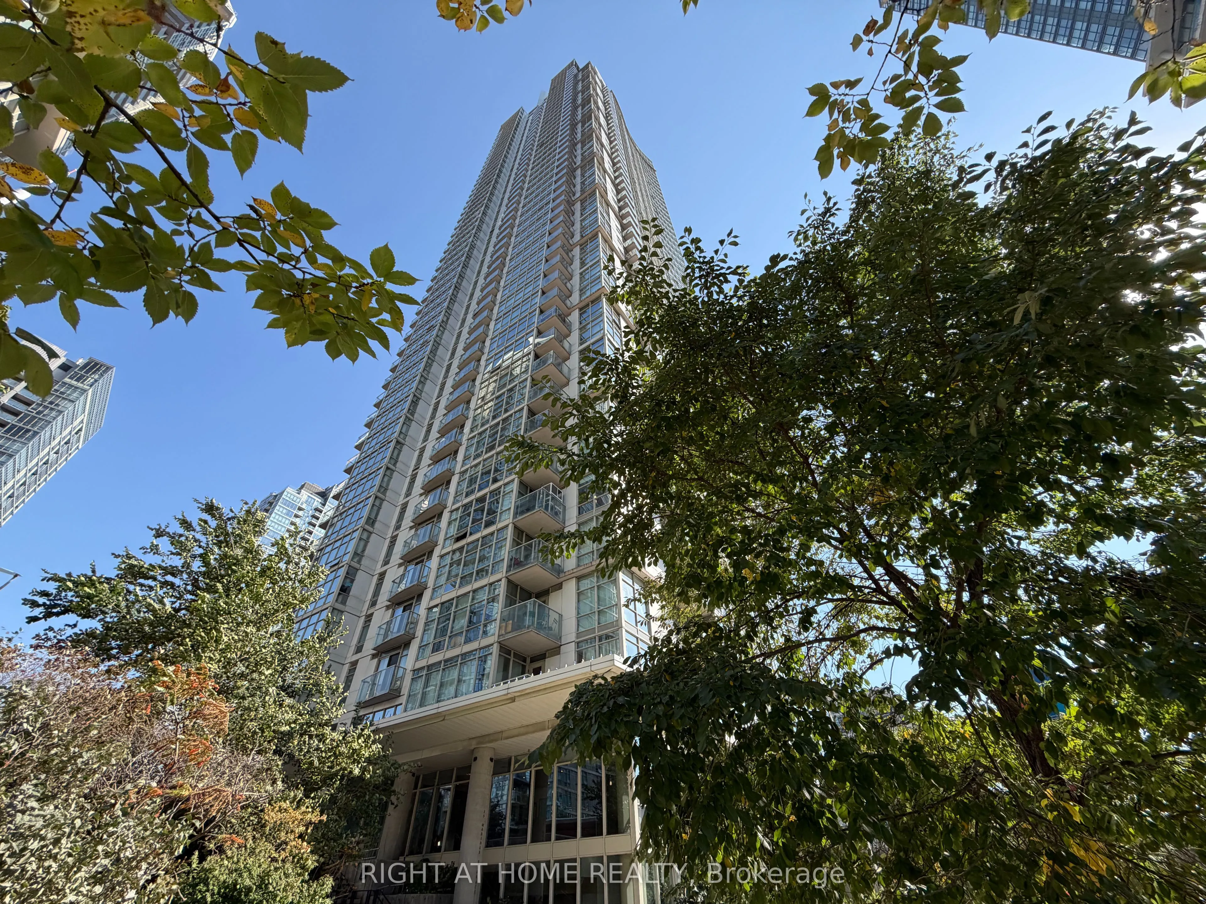 35 Mariner Terrace #2905