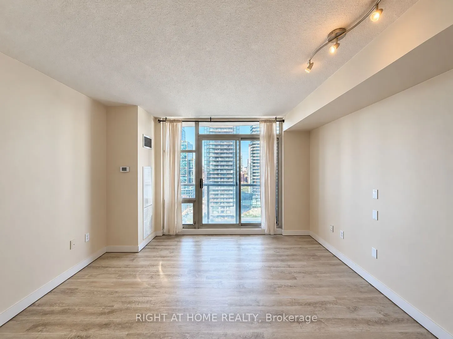 35 Mariner Terrace #2905