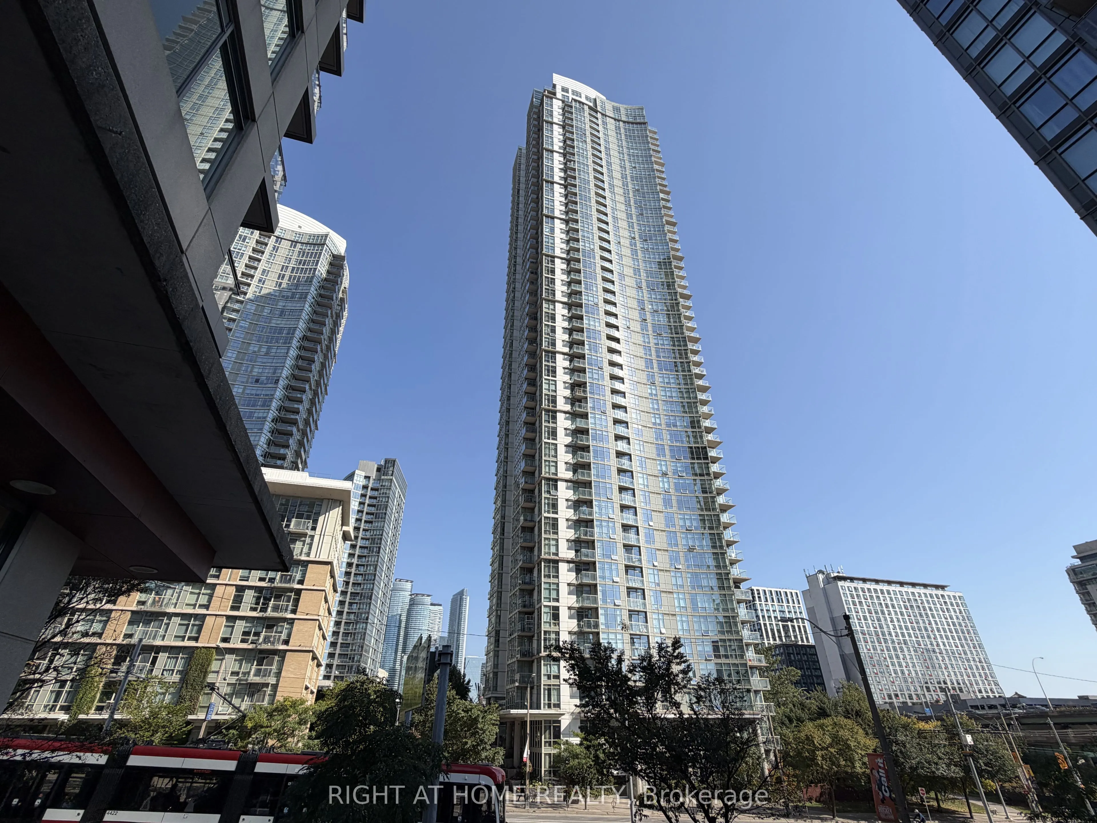 35 Mariner Terrace #2905