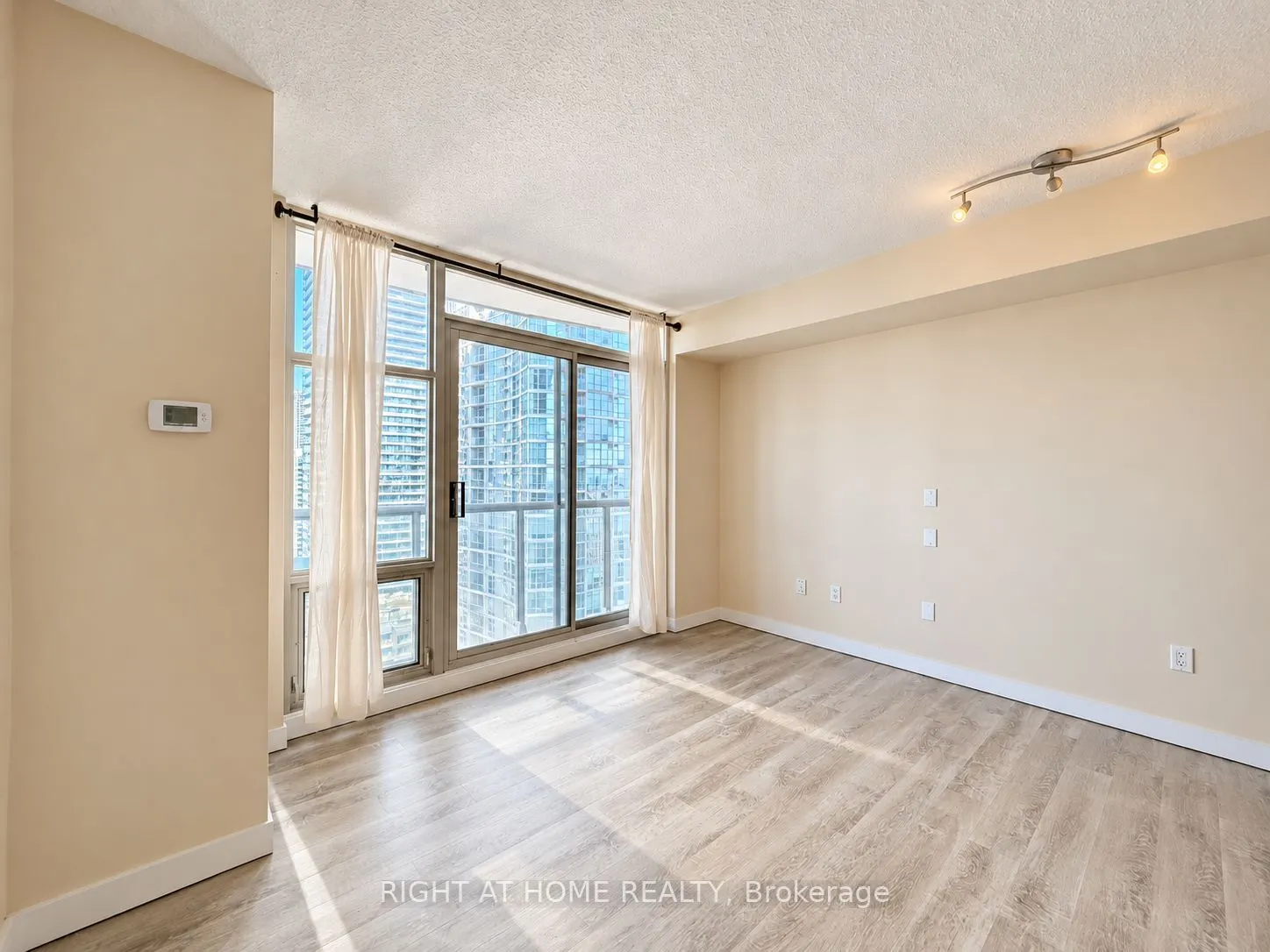 35 Mariner Terrace #2905