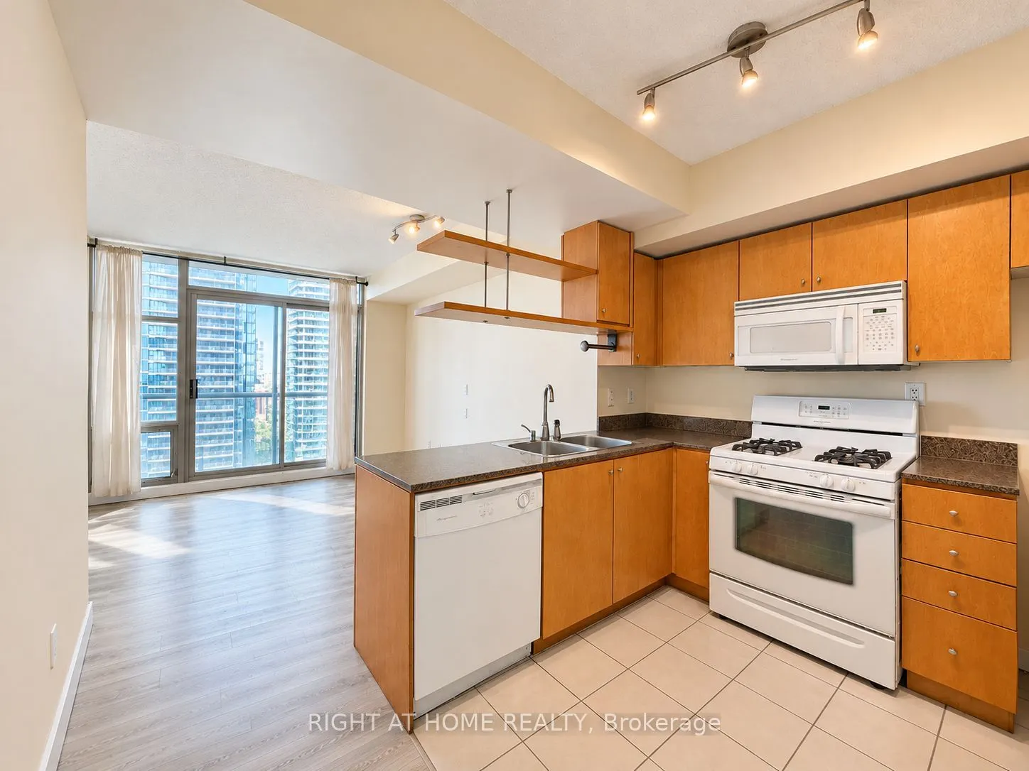 35 Mariner Terrace #2905