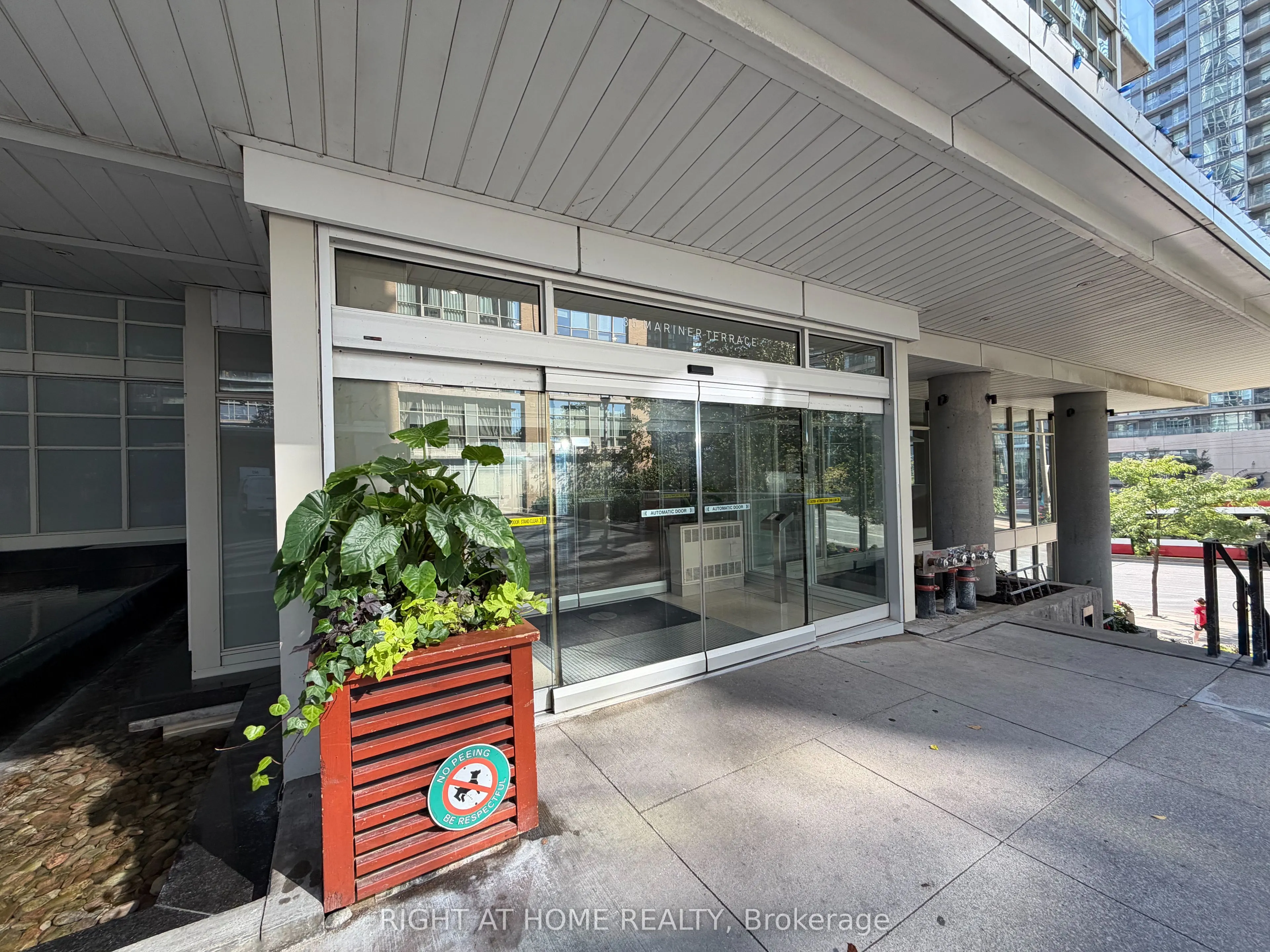 35 Mariner Terrace #2905