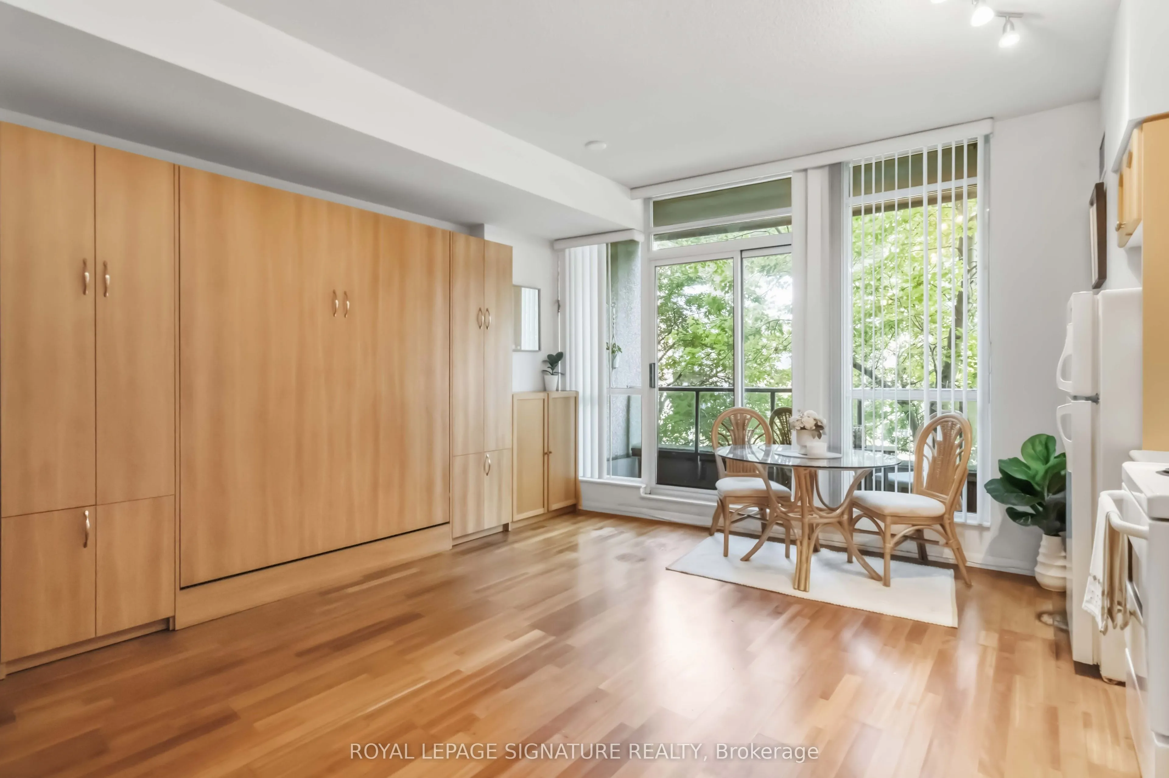 231 Fort York Boulevard #225