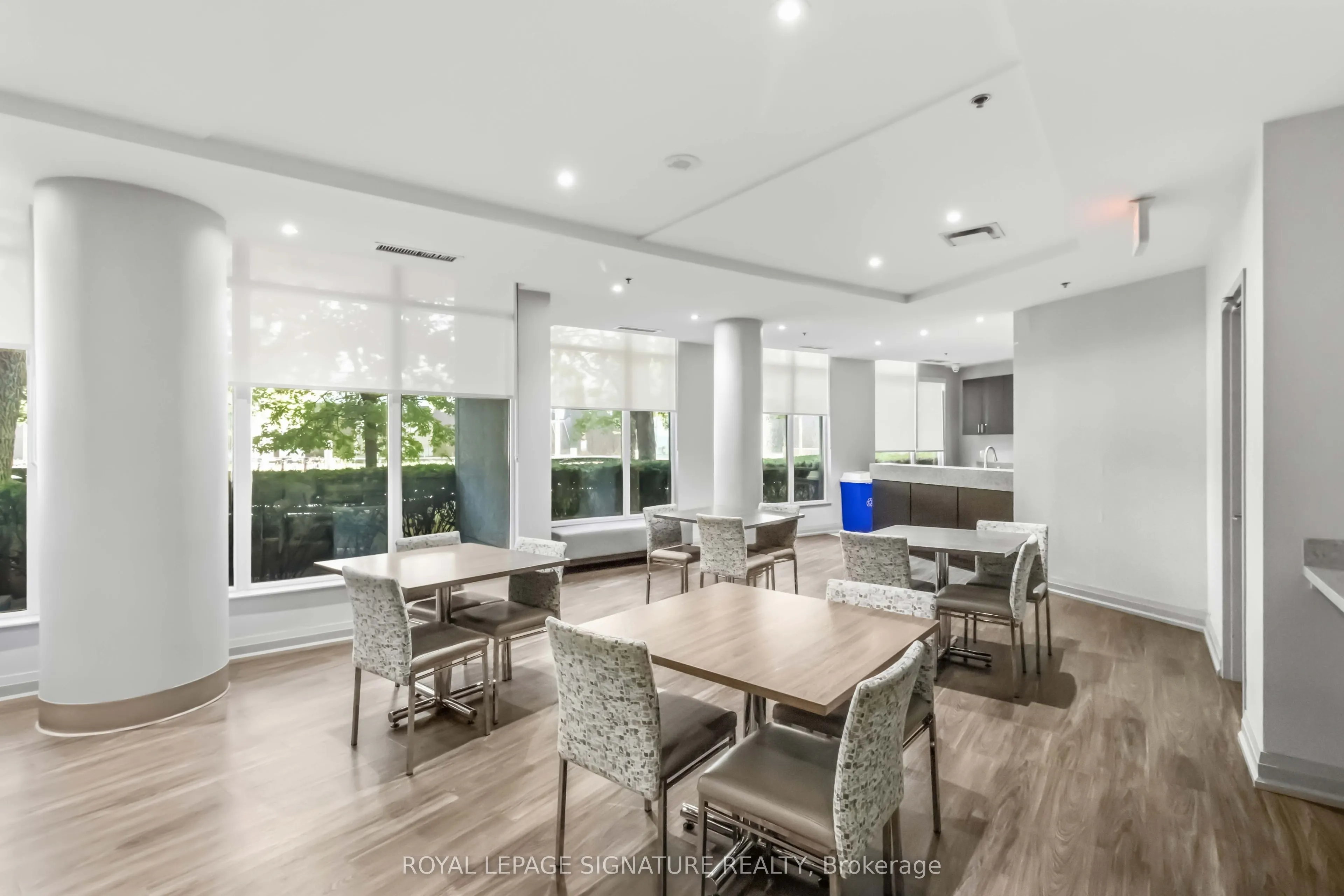 231 Fort York Boulevard #225